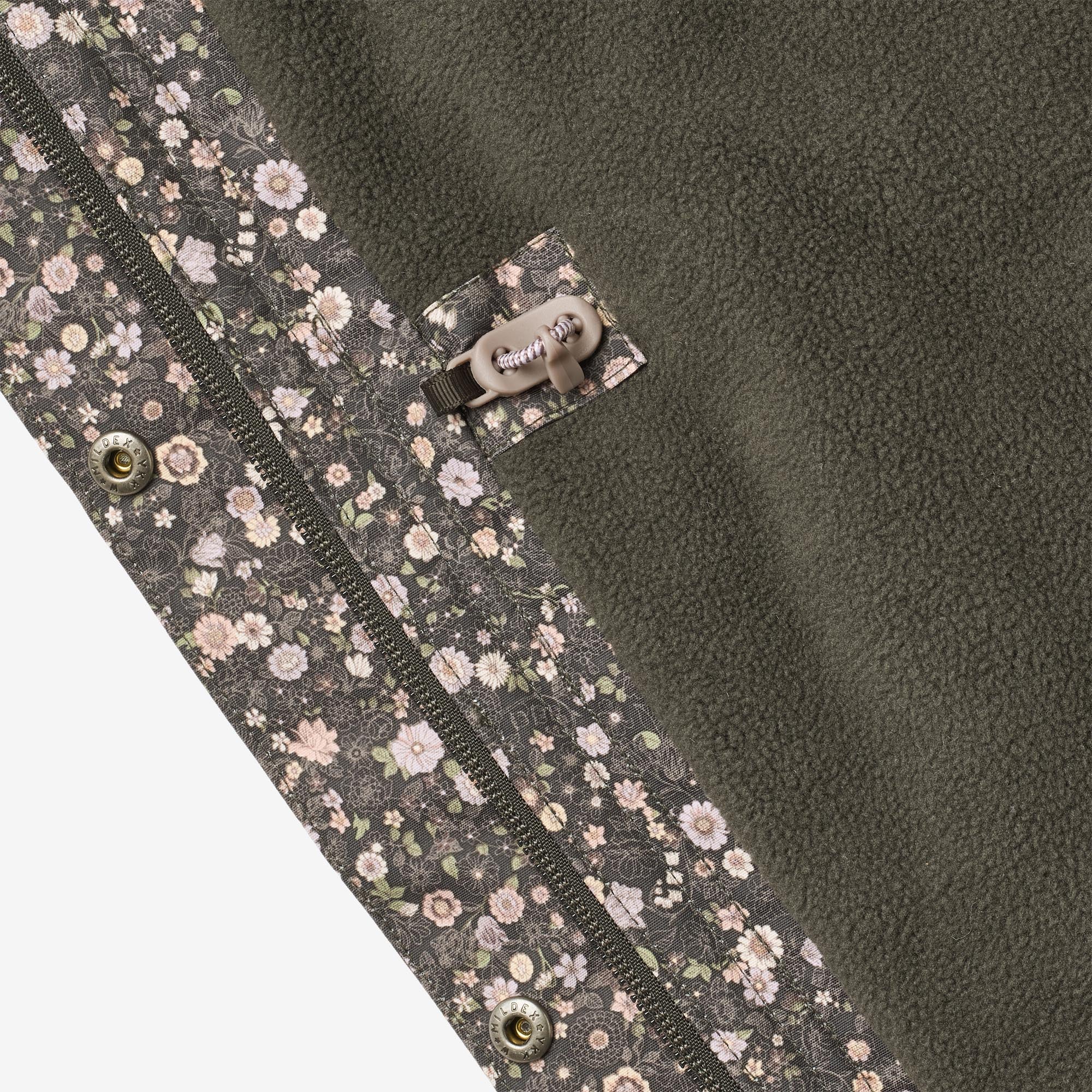 wheat-tove-tech-jacke-black-sea-open-flowers-winter image 6