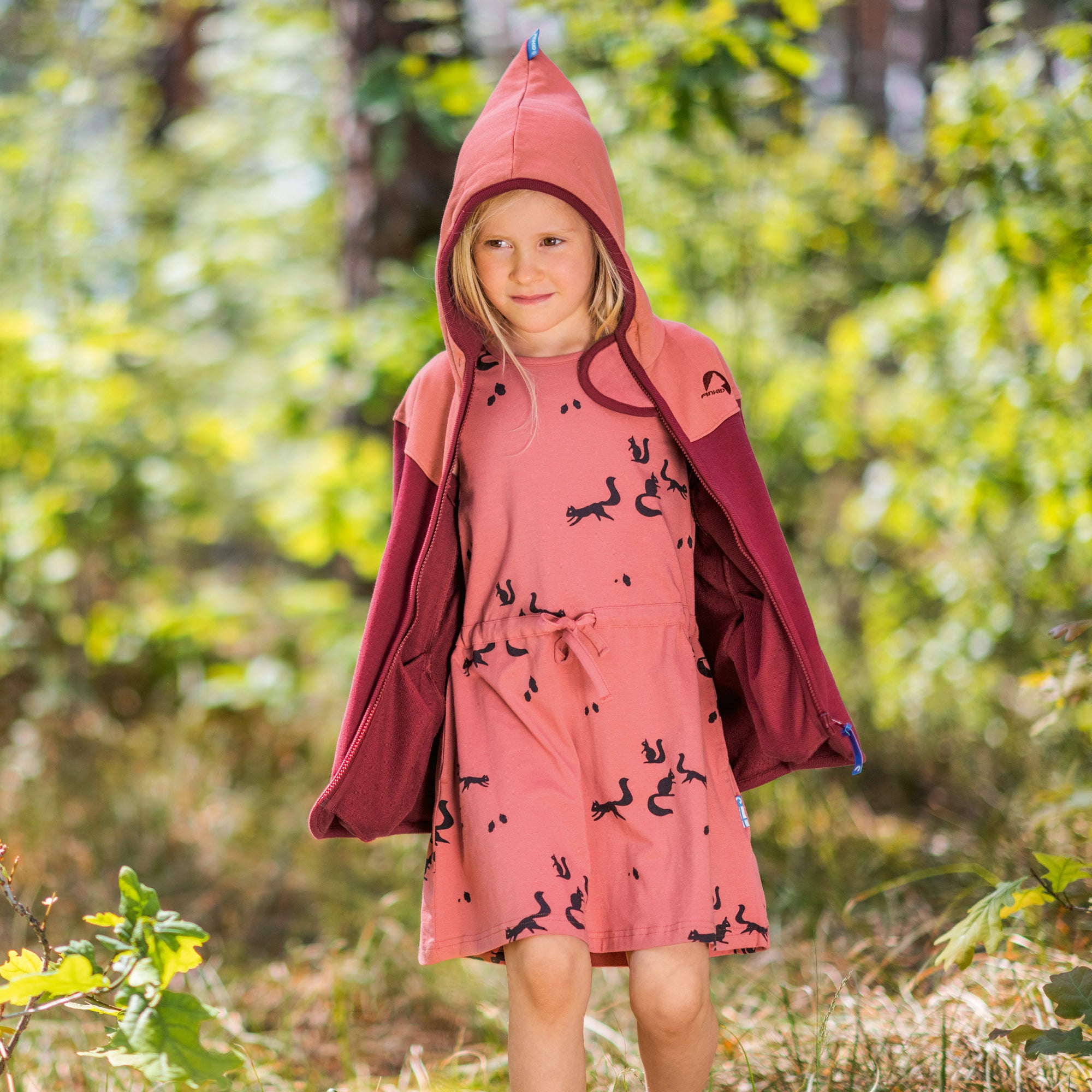 finkid-husky-kirkas-jerseykleid-rose-110-120-tierprint image 4