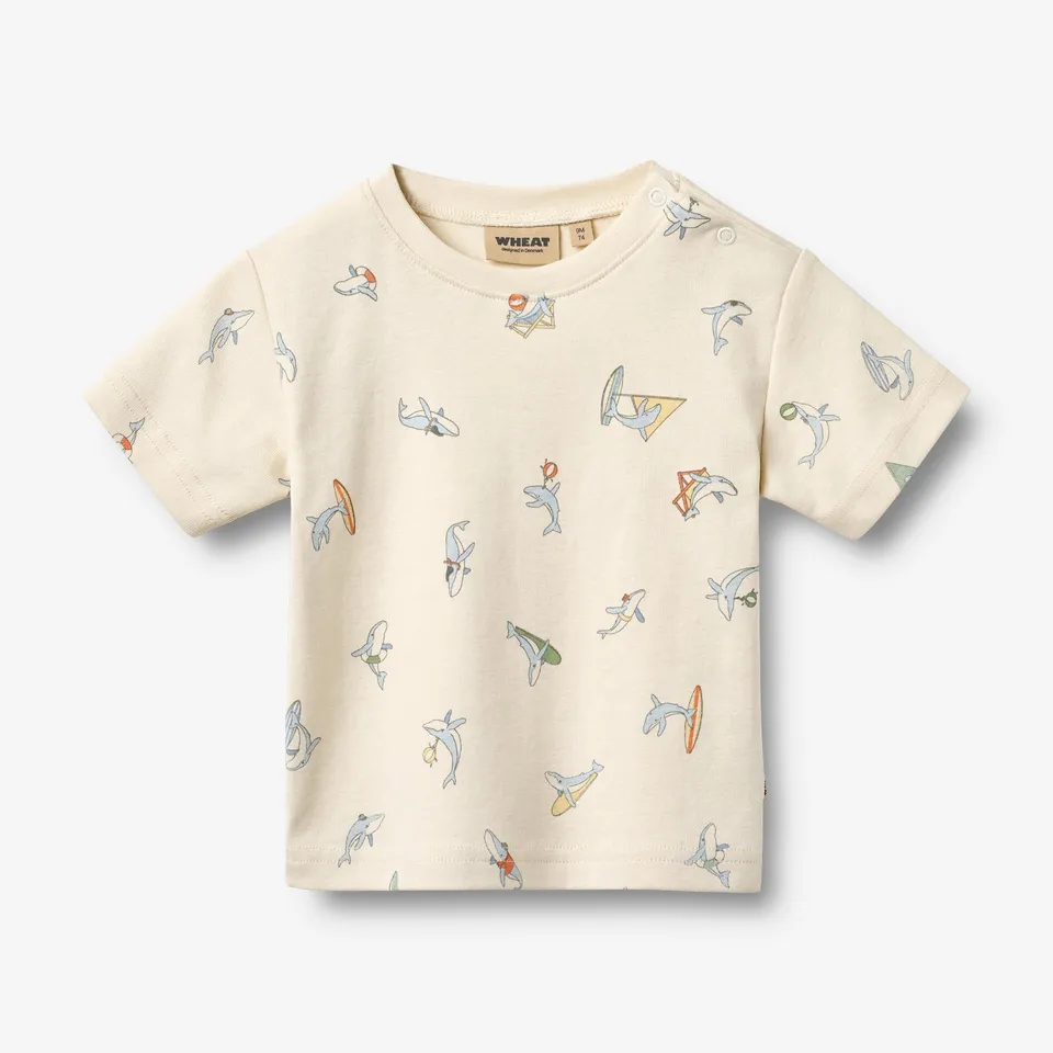 wheat-fabian-t-shirt-whale-friends-bio-kurzarm image 1