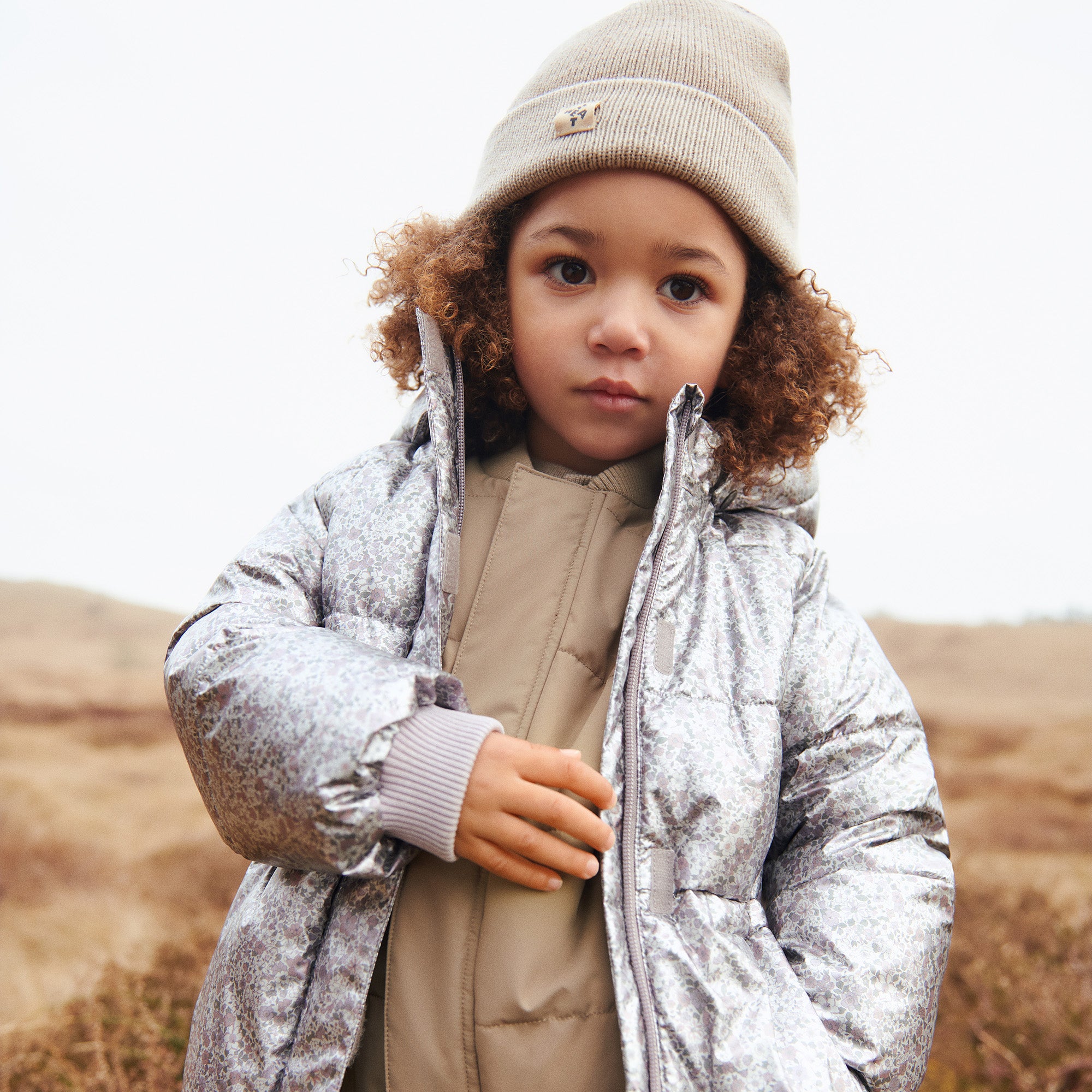 wheat-beanie-omalas-kinderm-tze-grey-camel-melange-merinowolle image 4