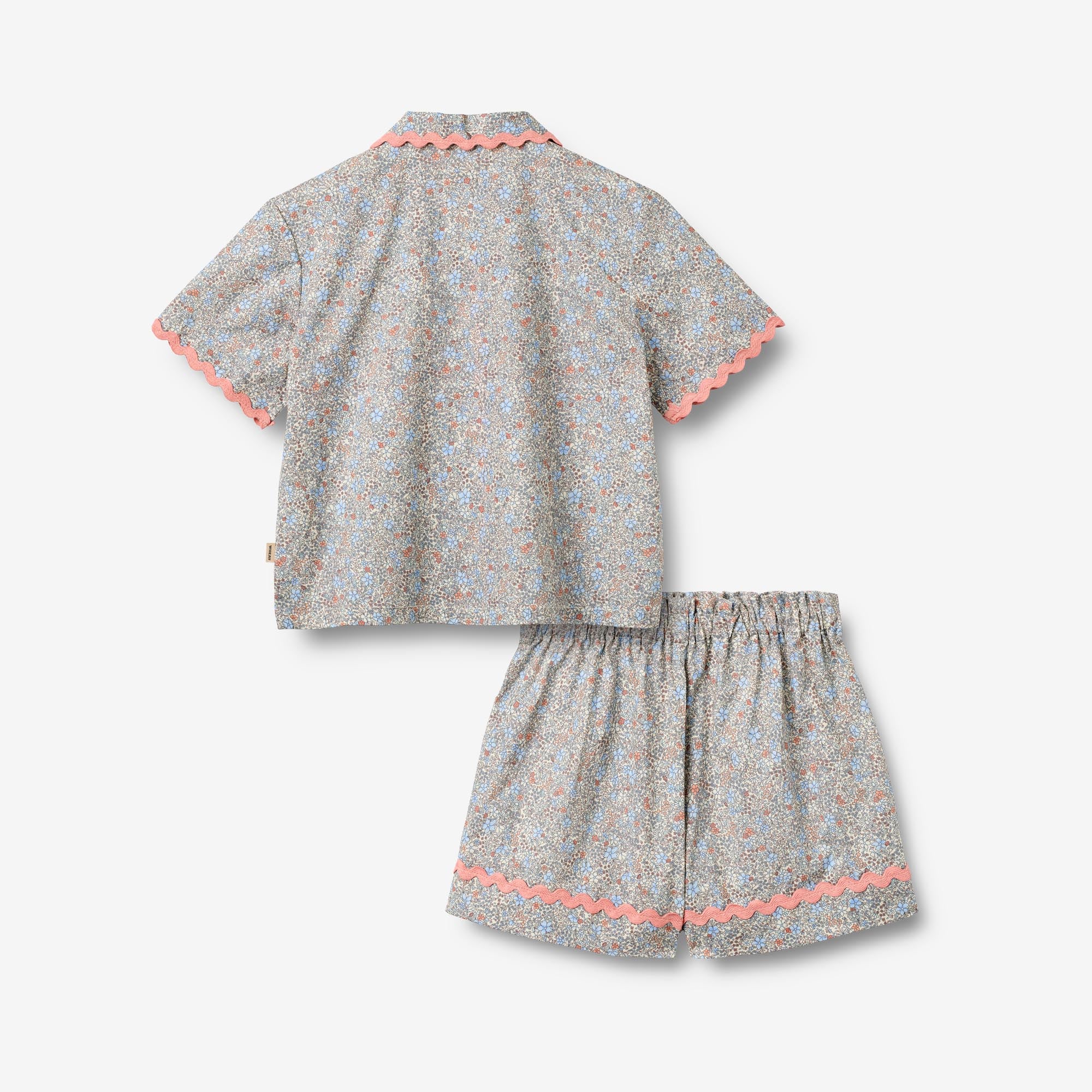 wheat-set-vilma-bluse-shorts-air-blue-flowers-bio-baumwolle image 2
