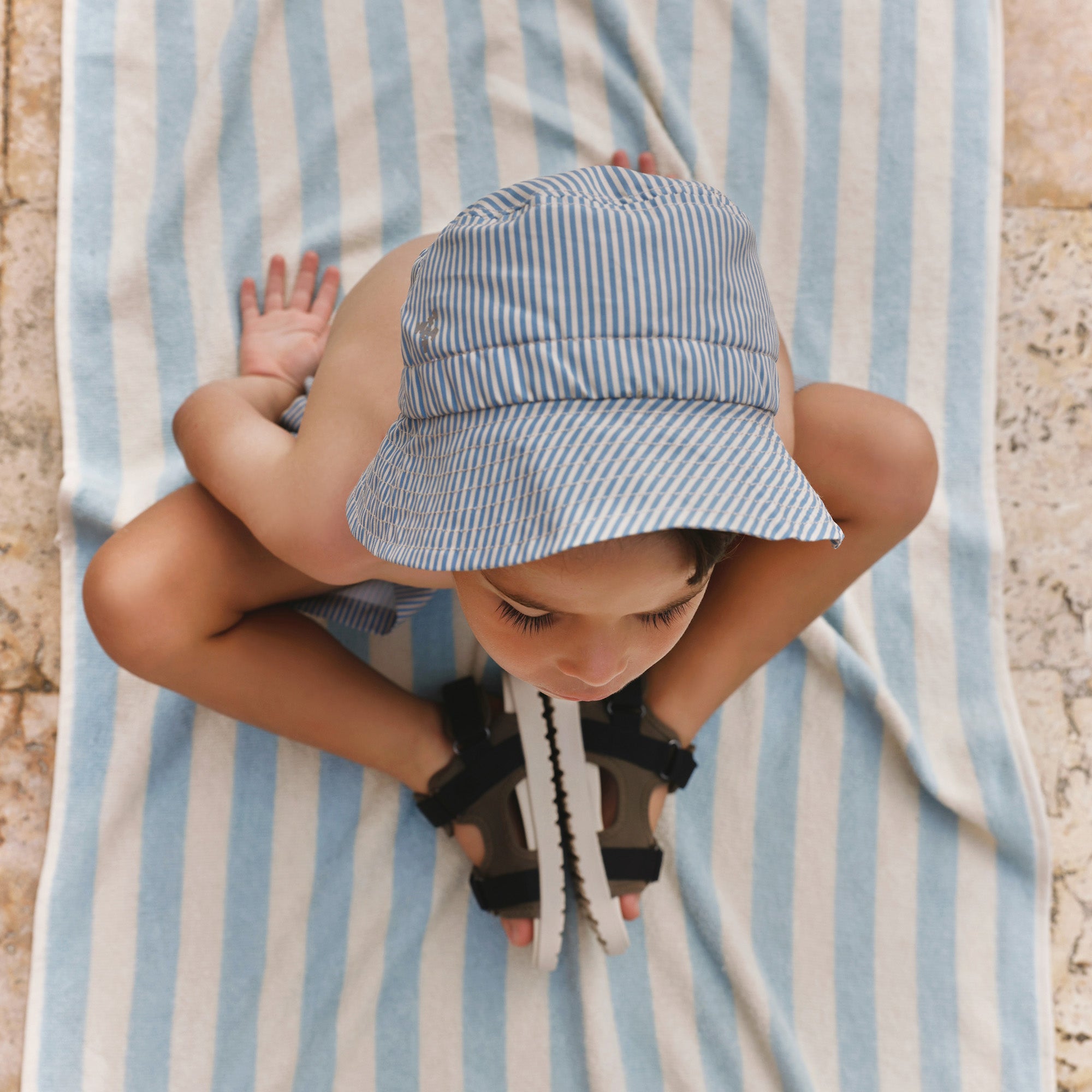 wheat-tilo-bucket-hat-blue-swim-stripe-fischerhut-recycelt image 2