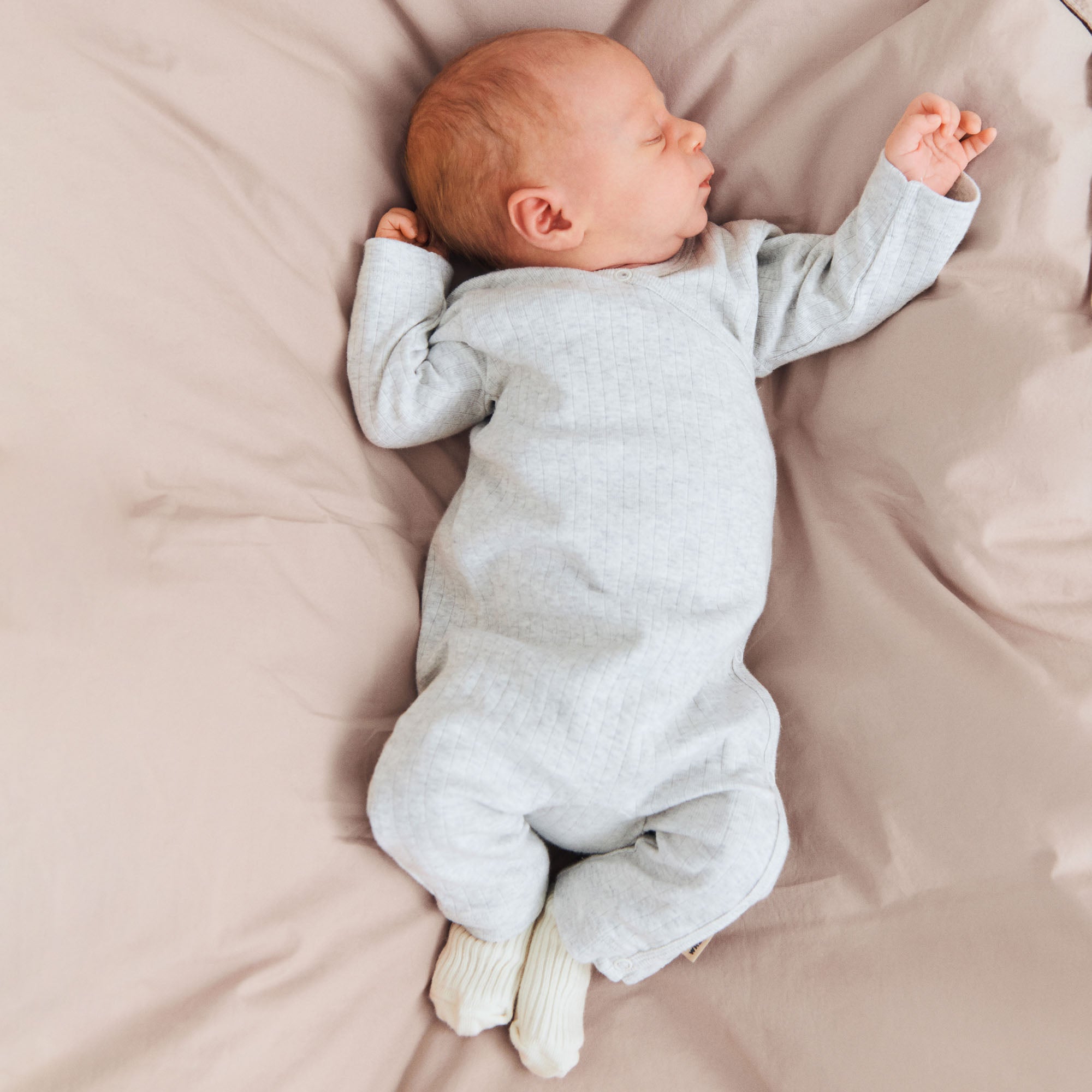 wheat-everest-wickelbody-melange-grey-bio-baumwolle-baby image 2