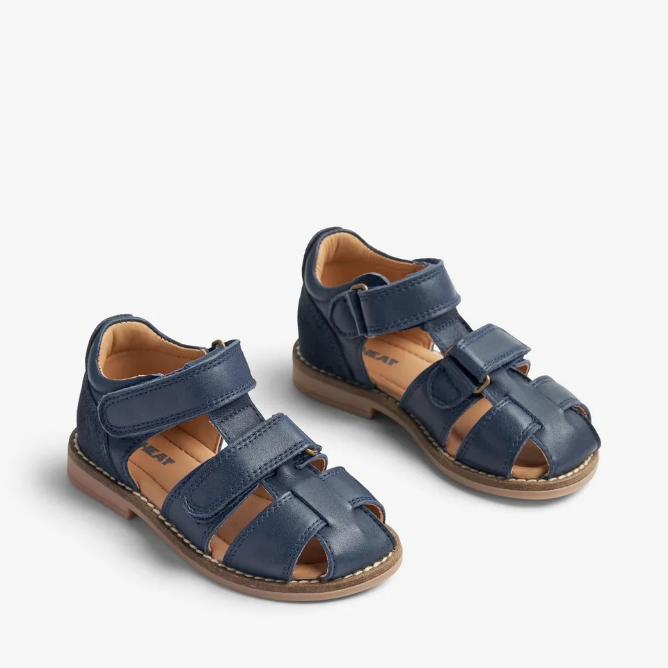 wheat-bassi-closed-toe-sandale-navy-leder-klett image 1