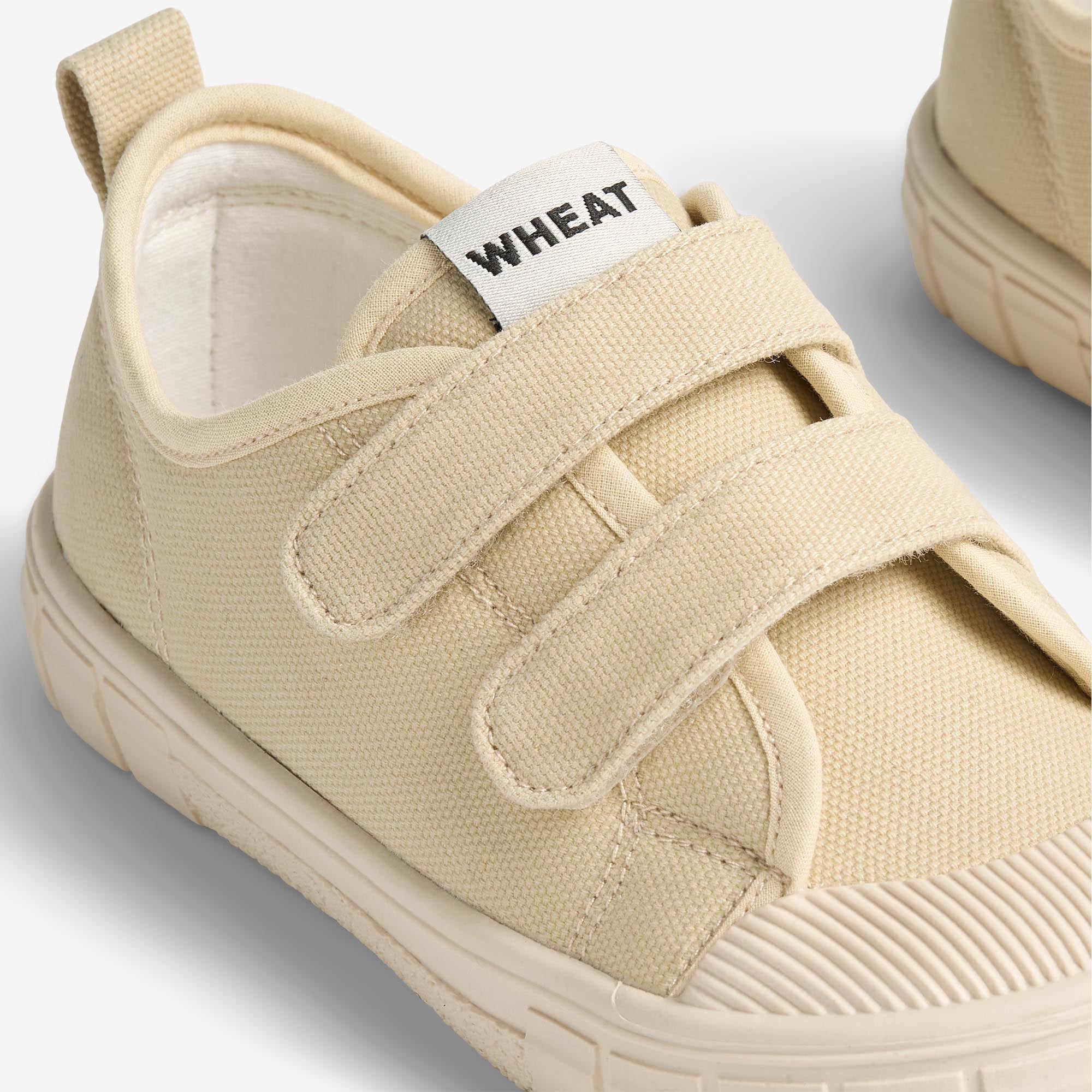 wheat-bobbie-sneaker-off-white-canvas-klett image 5