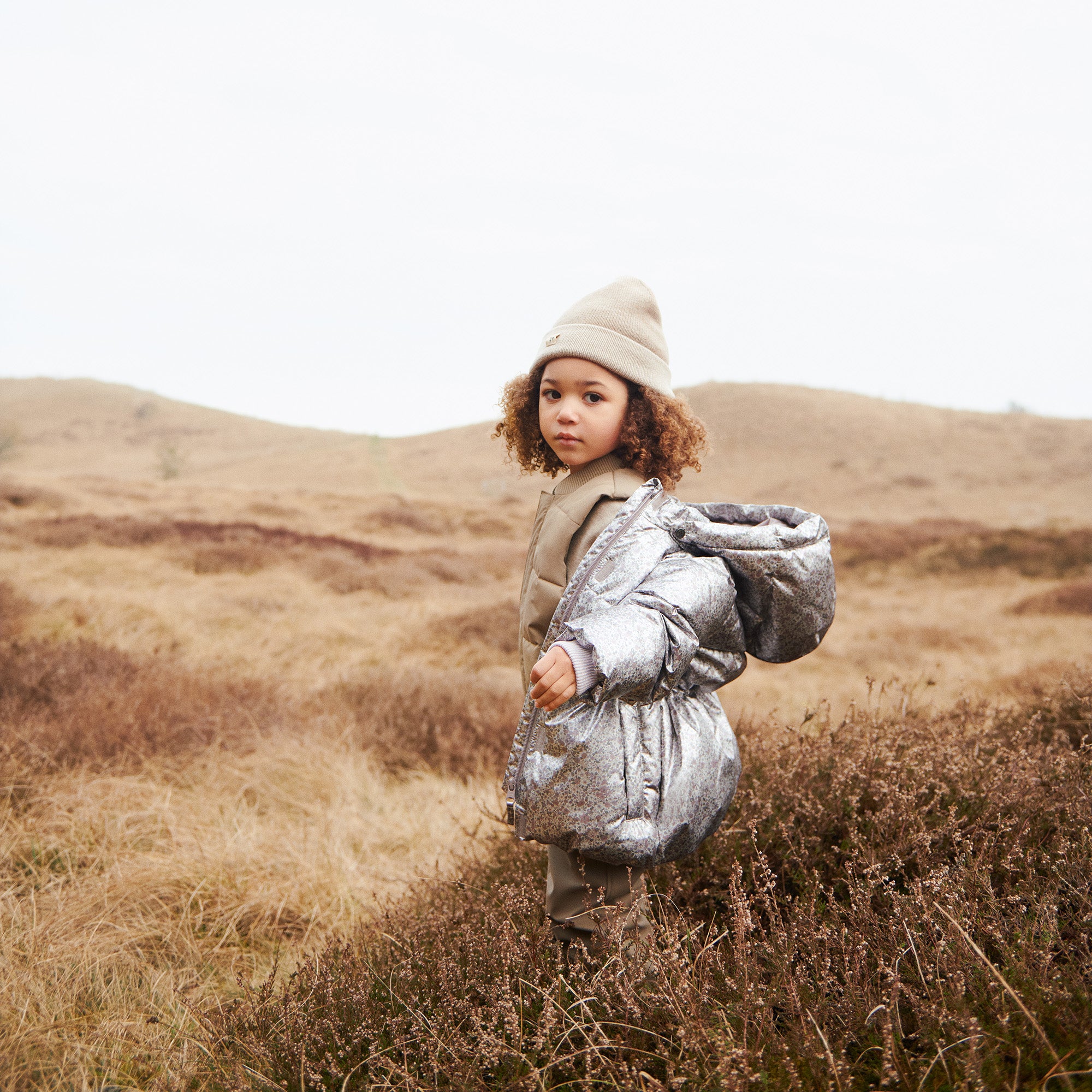 wheat-beanie-omalas-kinderm-tze-grey-camel-melange-merinowolle image 5