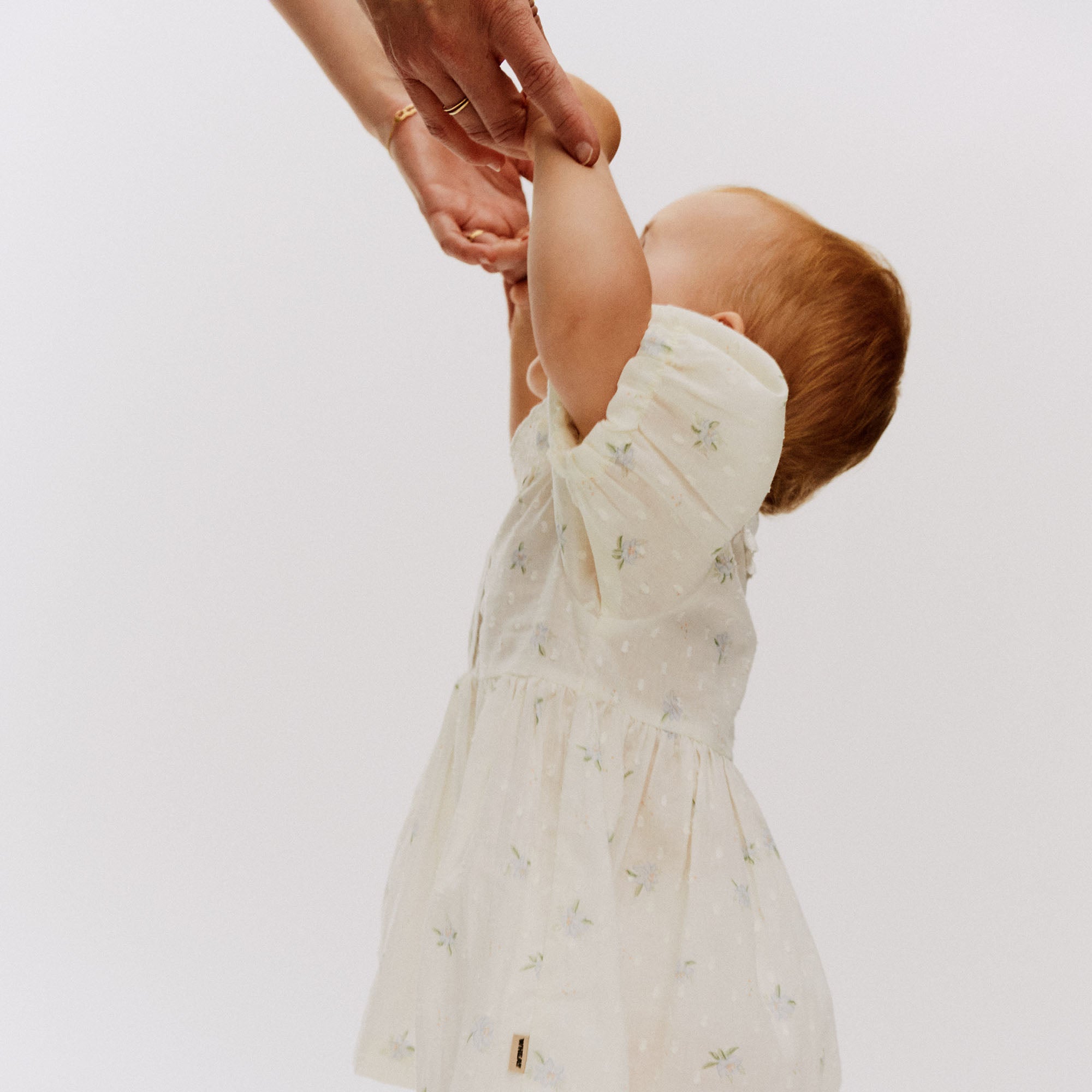 wheat-adele-kleid-blue-flowers-bio-baumwolle-baby image 5