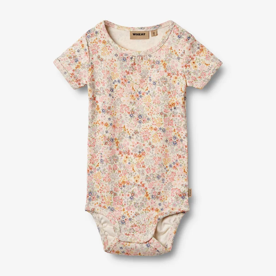 wheat-linette-body-kurzarm-bright-flowers-bio-baumwolle image 1