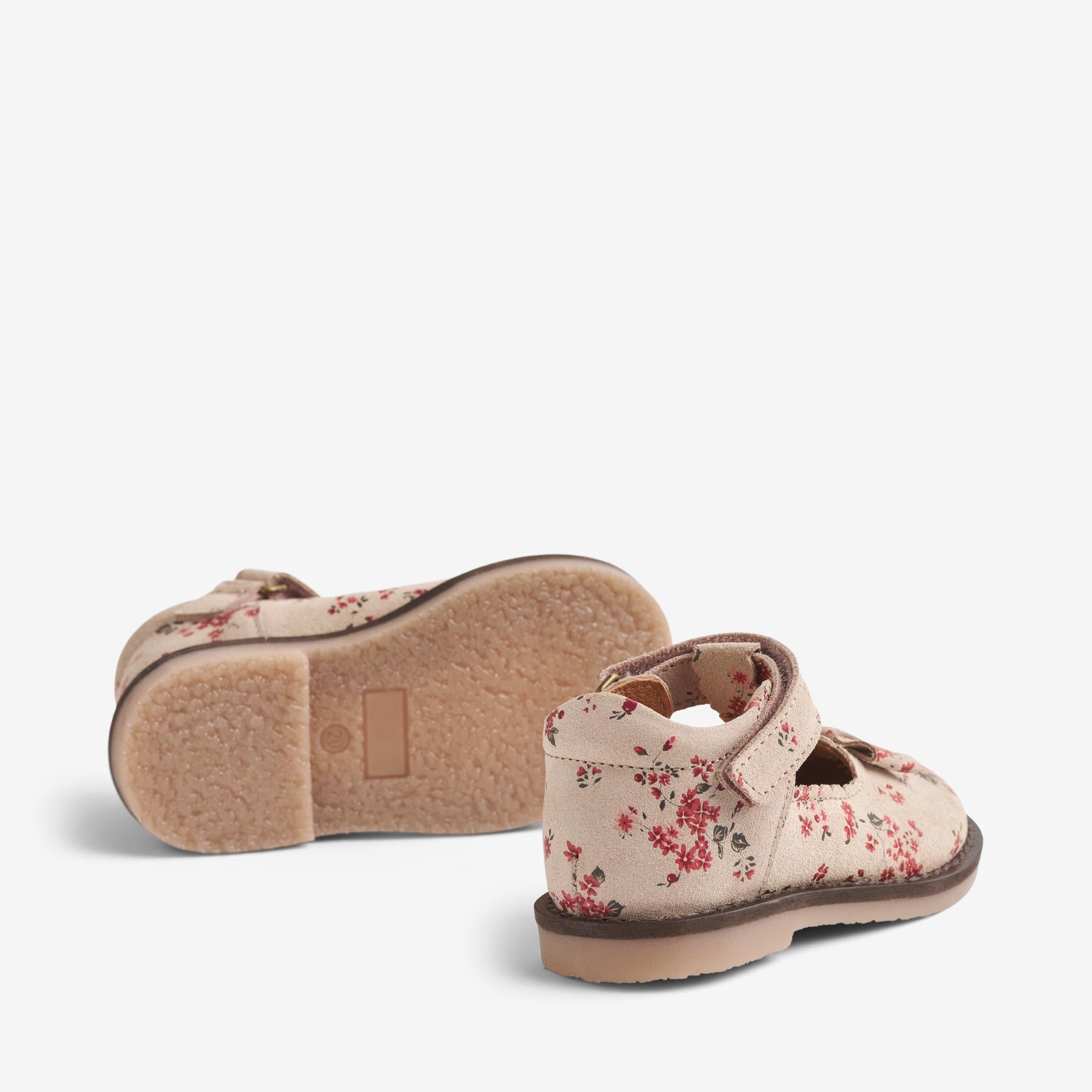 wheat-lucia-mary-jane-almond-peach-flowers-wildleder image 2