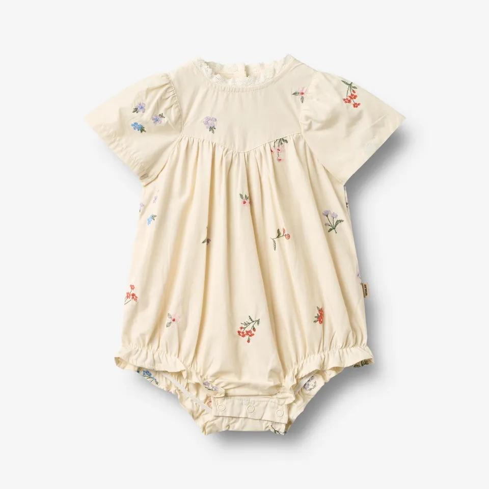 wheat-margit-romper-baby-ivory-stickblumen-bio-baumwolle image 1