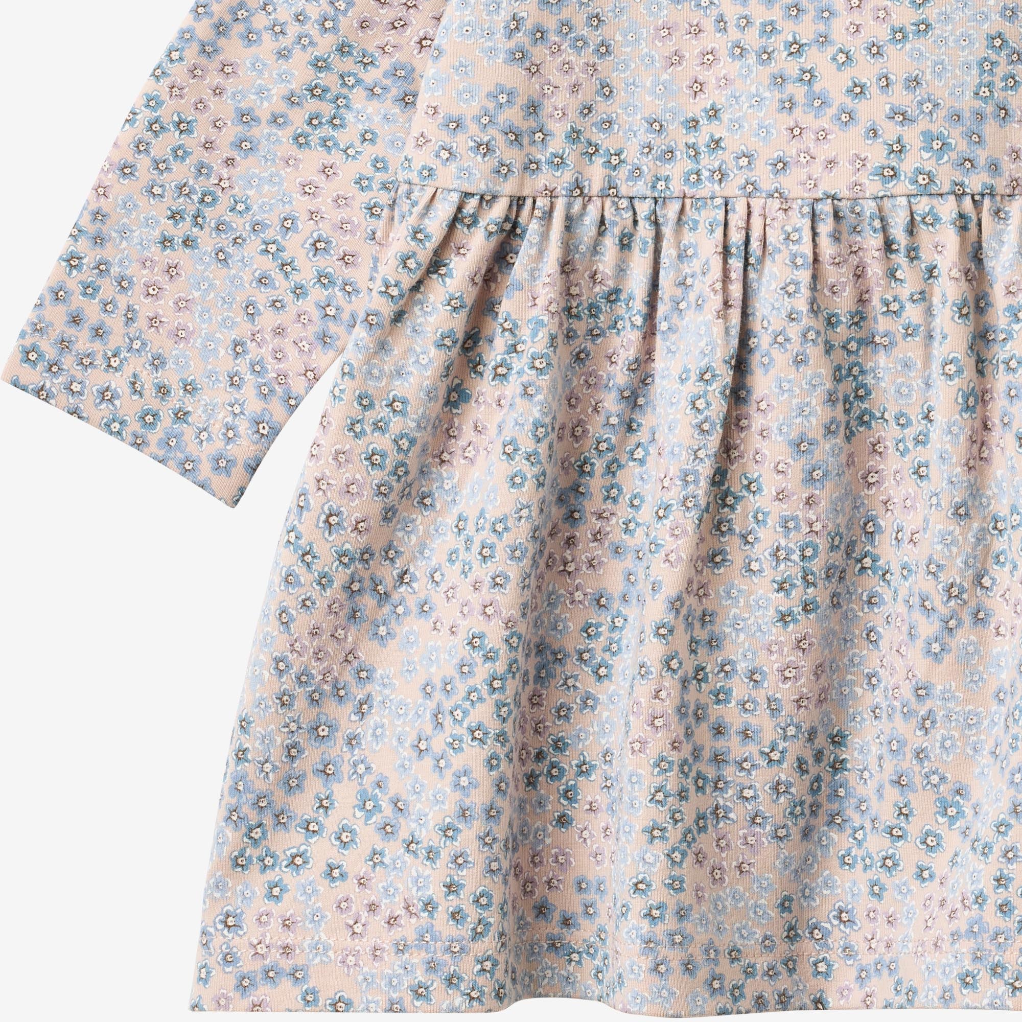 wheat-sessa-jerseykleid-powder-blue-flowers-bio-baumwolle image 3
