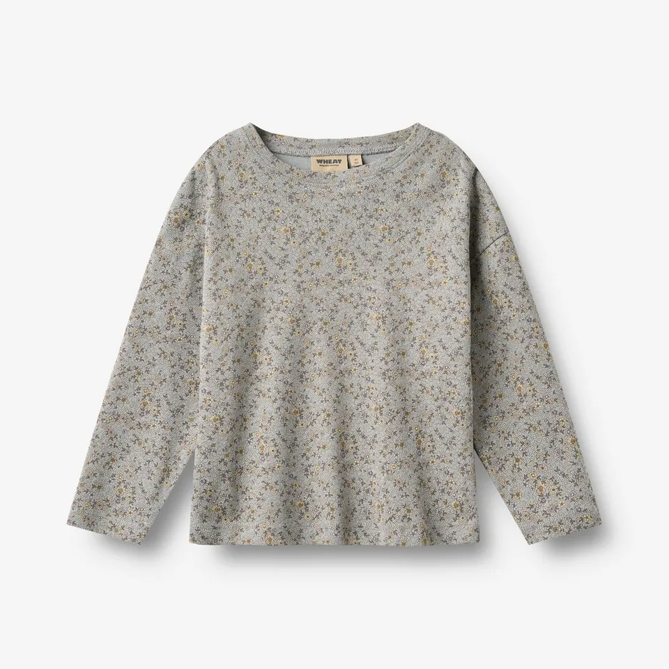 wheat-thilda-t-shirt-langarm-slightly-blue-flowers-gr-104 image 1