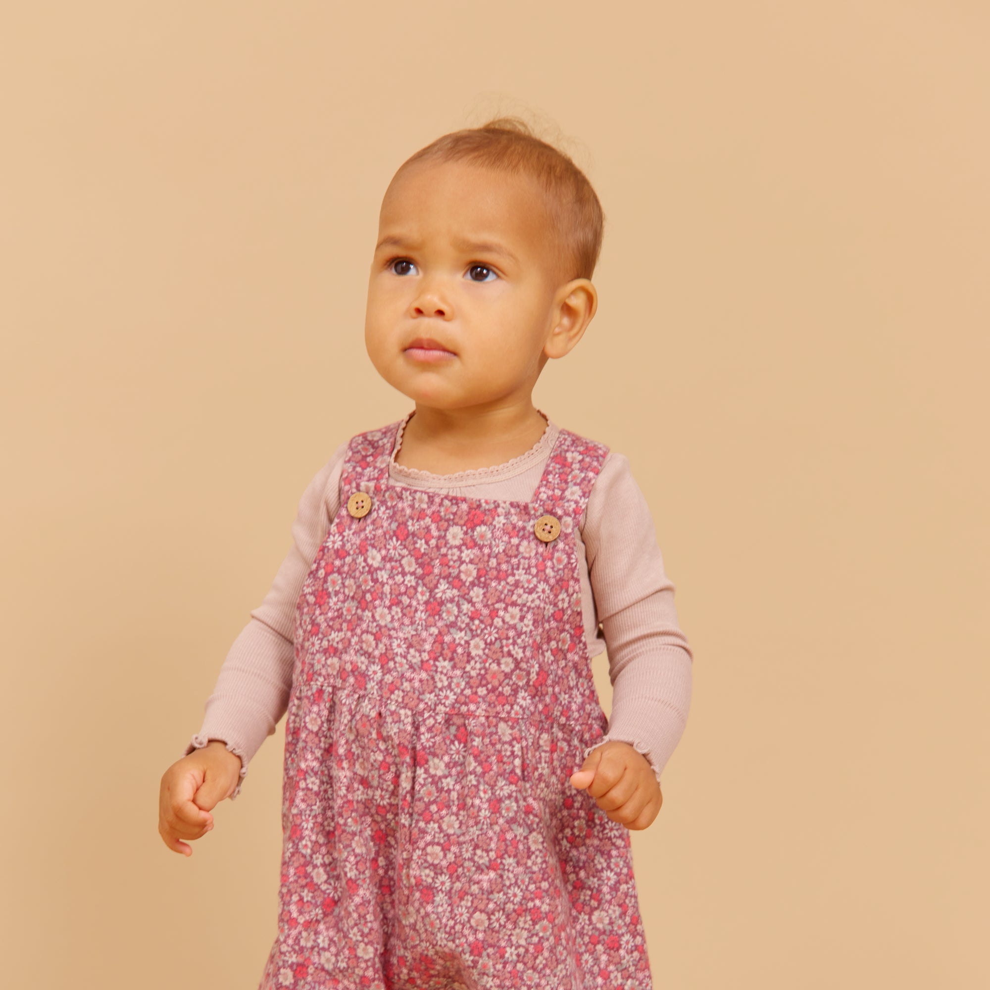 wheat-overalls-liz-latzhose-grape-flowers-bio-baumwolle image 2