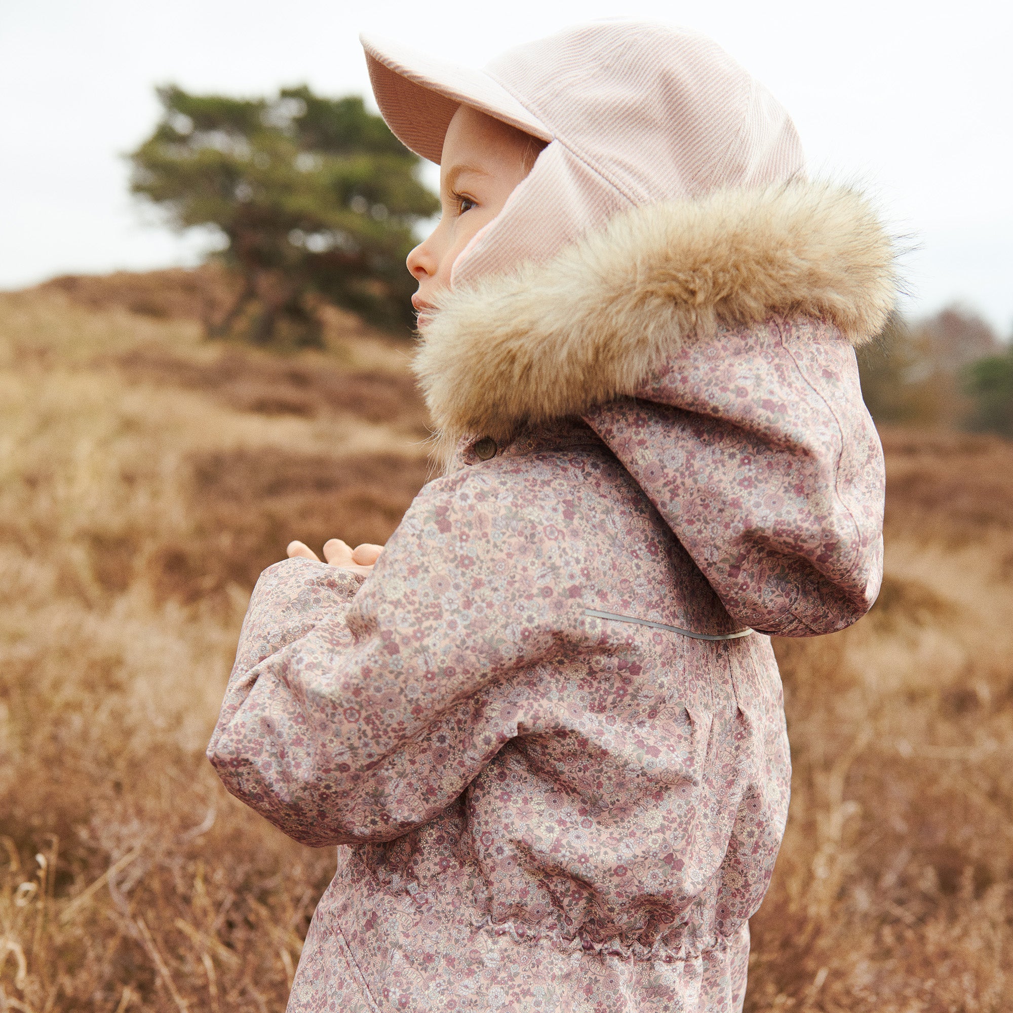 wheat-mathilde-jacke-rose-dust-flowers-wasserdicht image 8