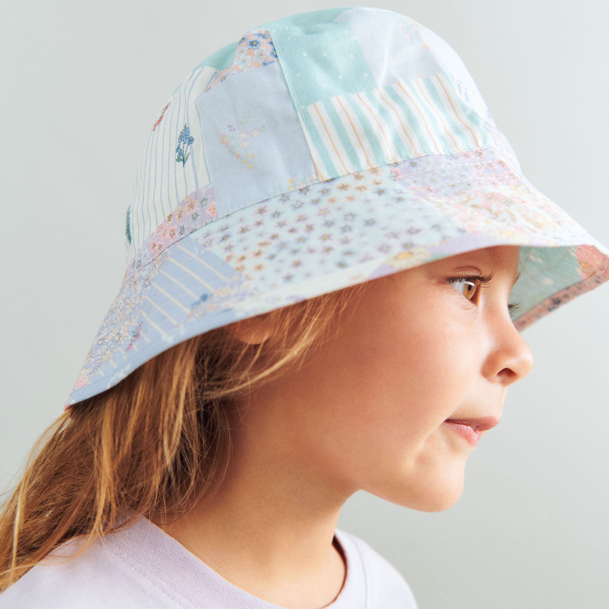 wheat-accessories-bucket-hat-alec-sonnenhut-patchwork-flowers-bio image 2