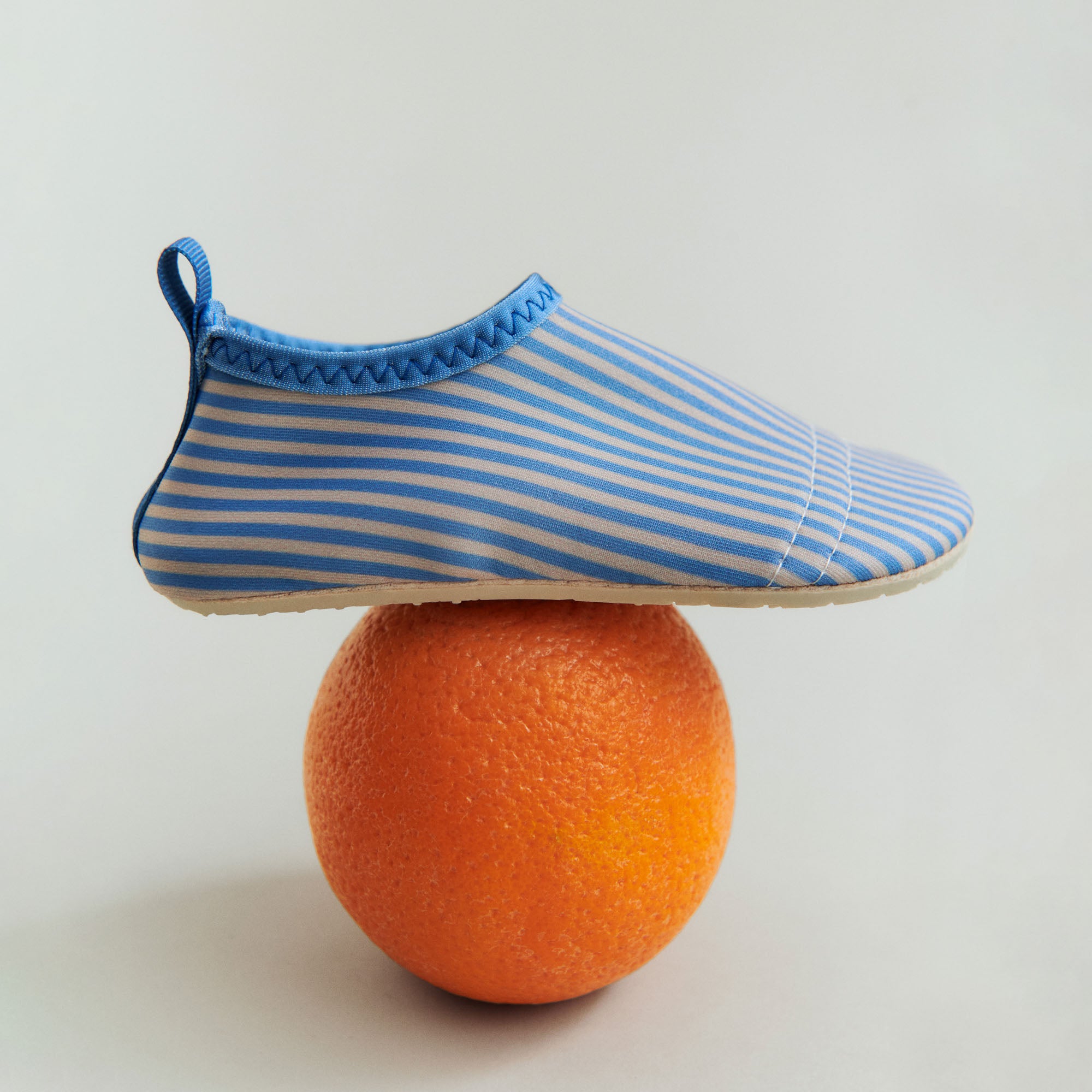 wheat-dolphin-schwimmschuh-blue-swim-stripe image 2