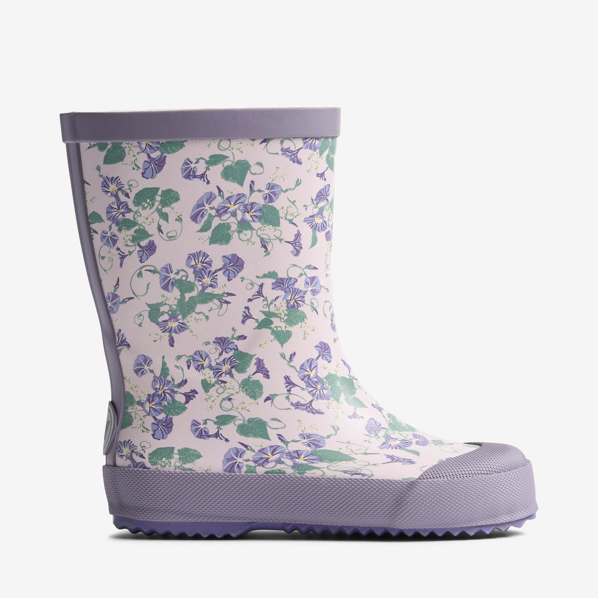 wheat-muddy-gummistiefel-lilac-petunias-blumen image 3
