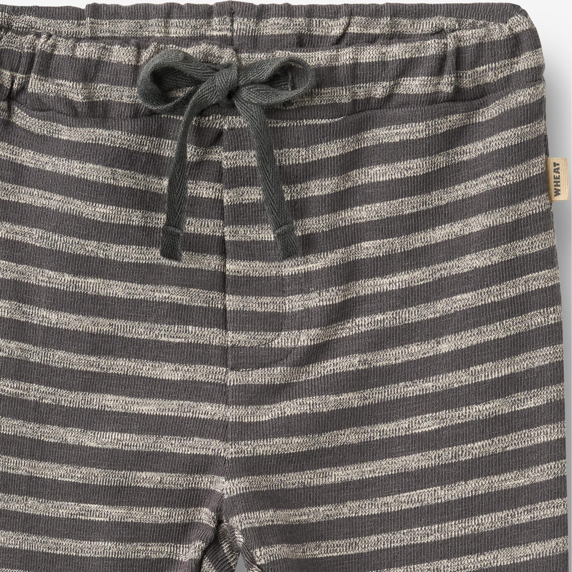 wheat-manfred-jersey-pants-hose-dark-charcoal-stripe-bio-baumwolle image 3