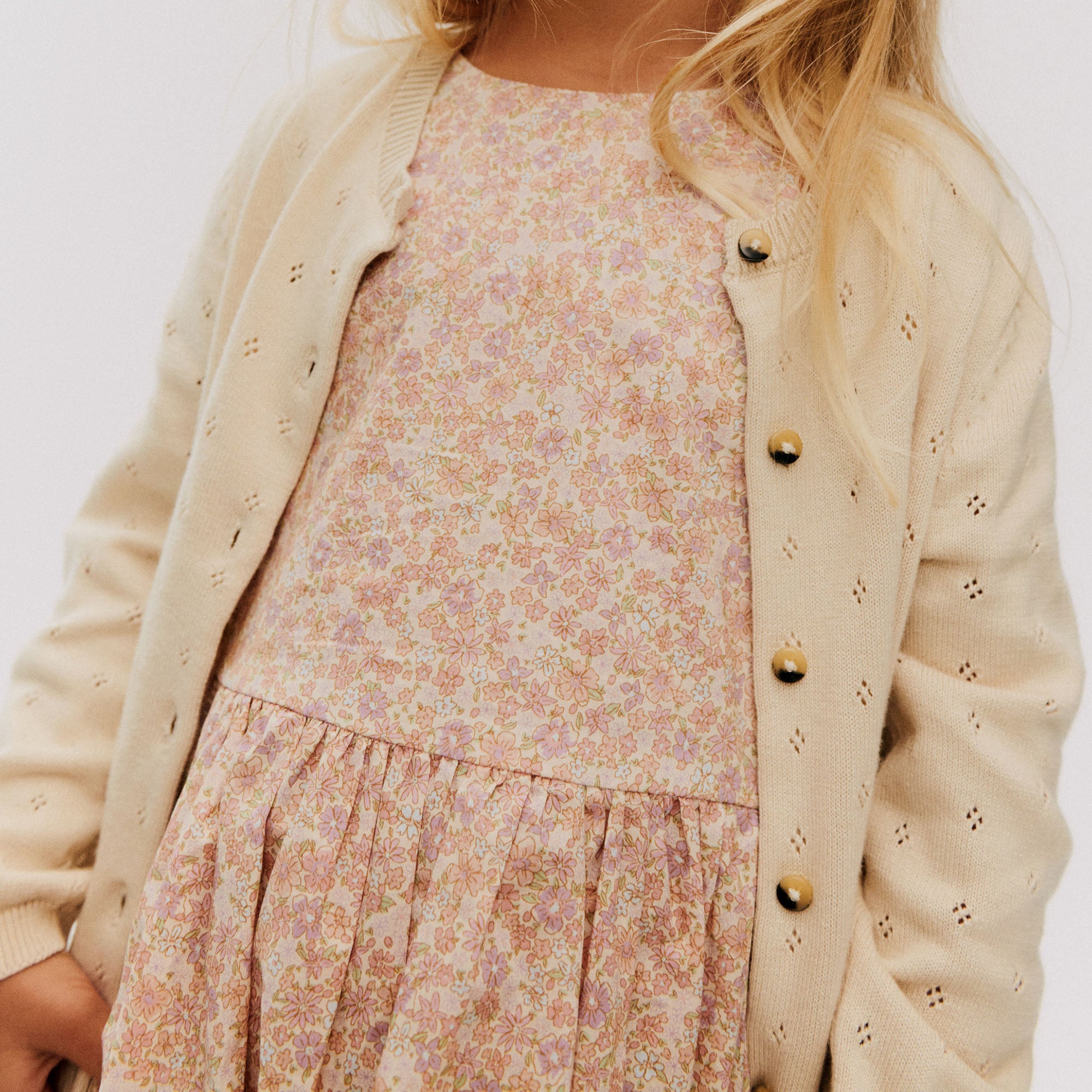 wheat-maia-strickjacke-sandshell-m-dchen-bio image 2