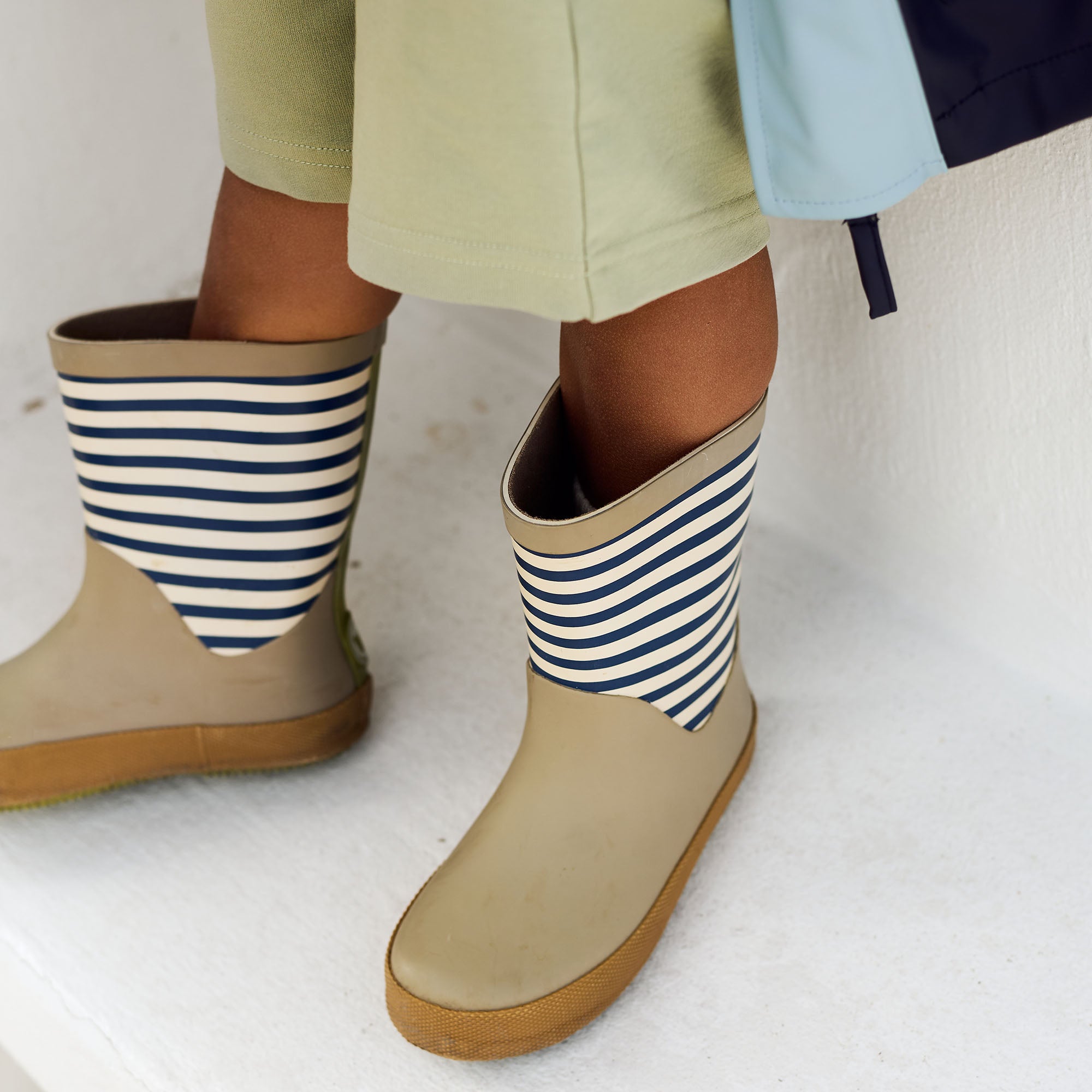 wheat-rubber-boot-juno-gummistiefel-blue-stripe-naturkautschuk image 2
