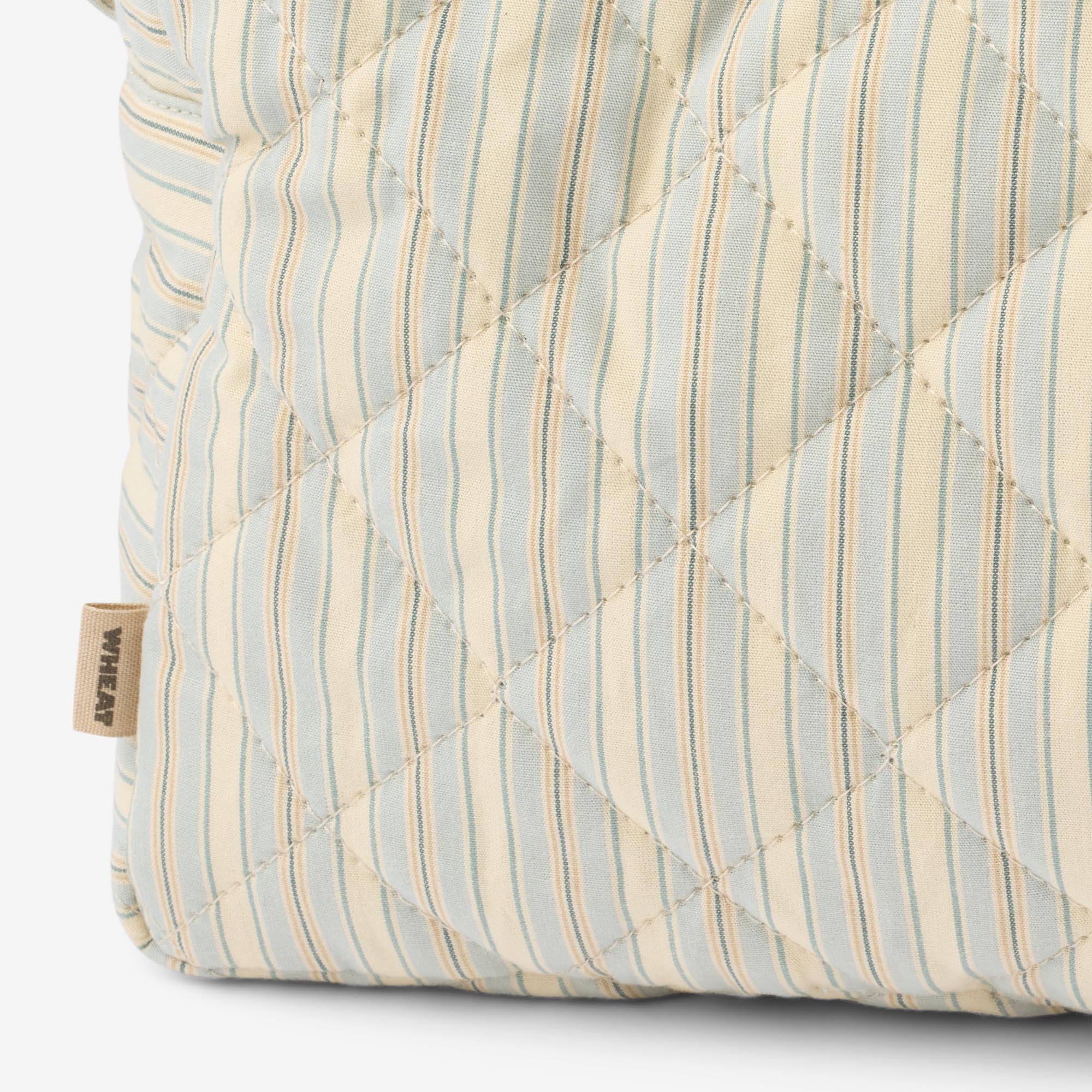 wheat-waschtasche-ziggi-large-kulturbeutel-blue-ocean-stripe-bio image 4