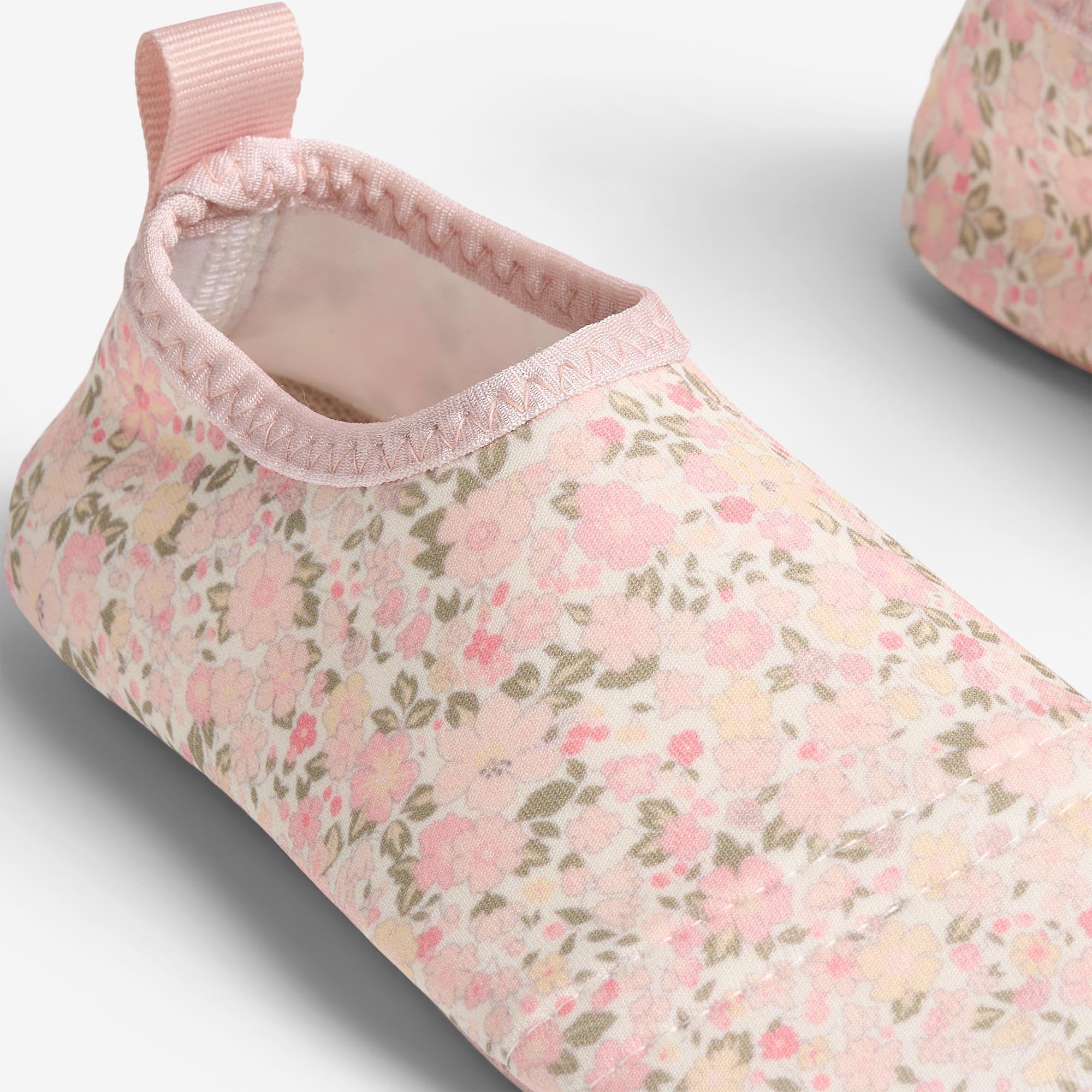 wheat-dolphin-badeschuhe-ivory-flower-meadow-barfu image 4