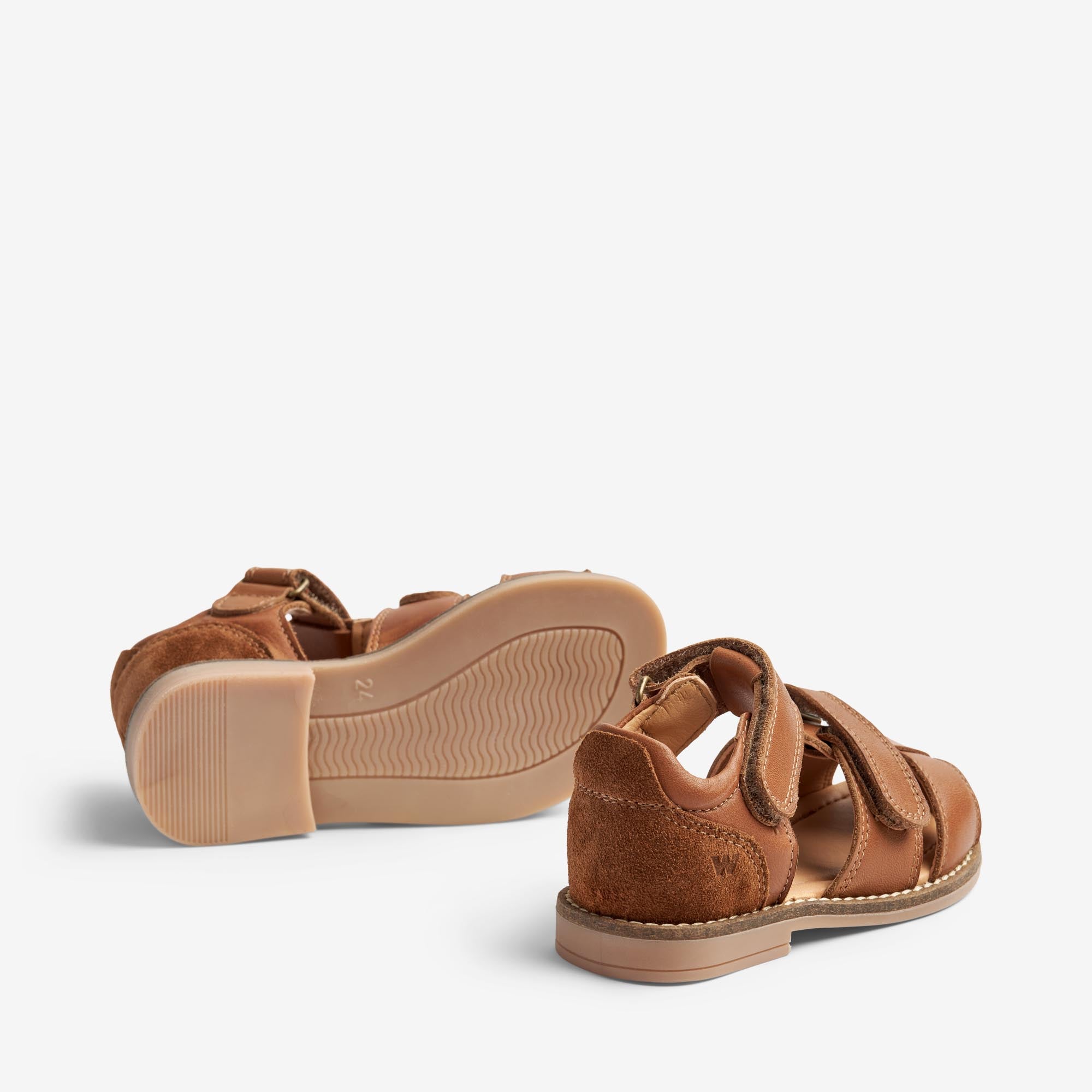 wheat-bassi-sandale-cognac-leder-klett-geschlossene-zehe image 2