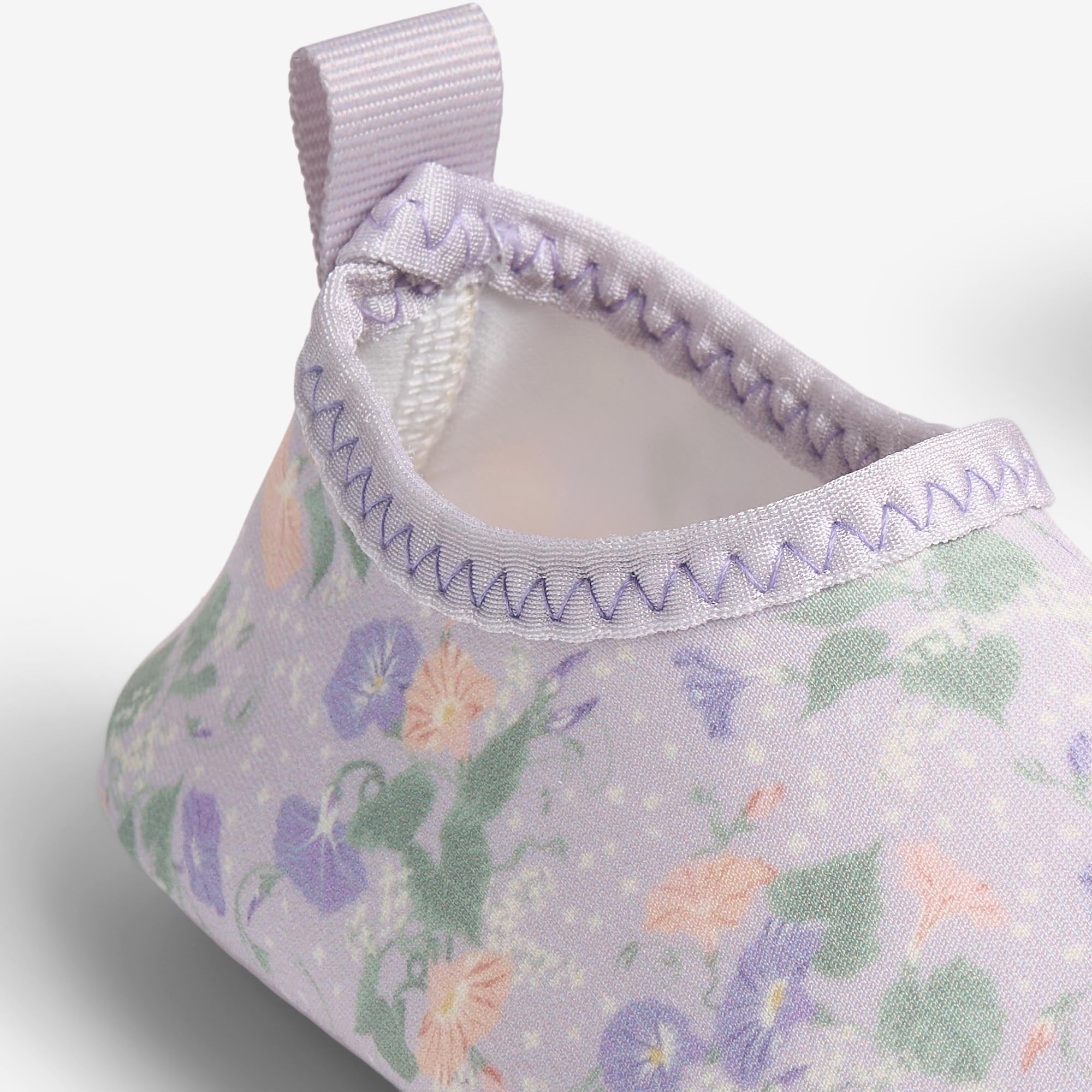 wheat-dolphin-badeschuhe-purple-light-petunias-barfu image 5