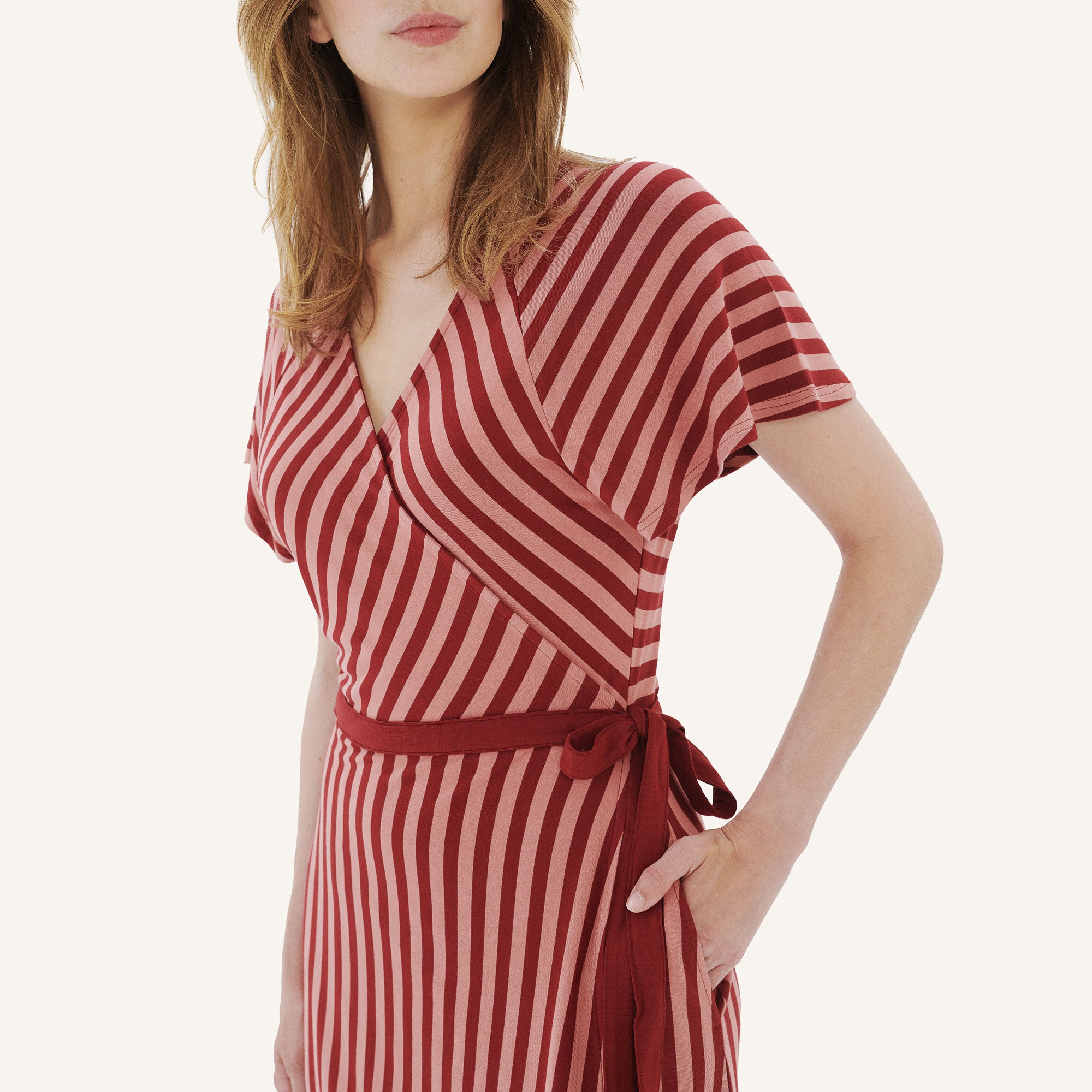 finkid-husky-maja-wickelkleid-cranberry-terra-cotta-viskose image 8