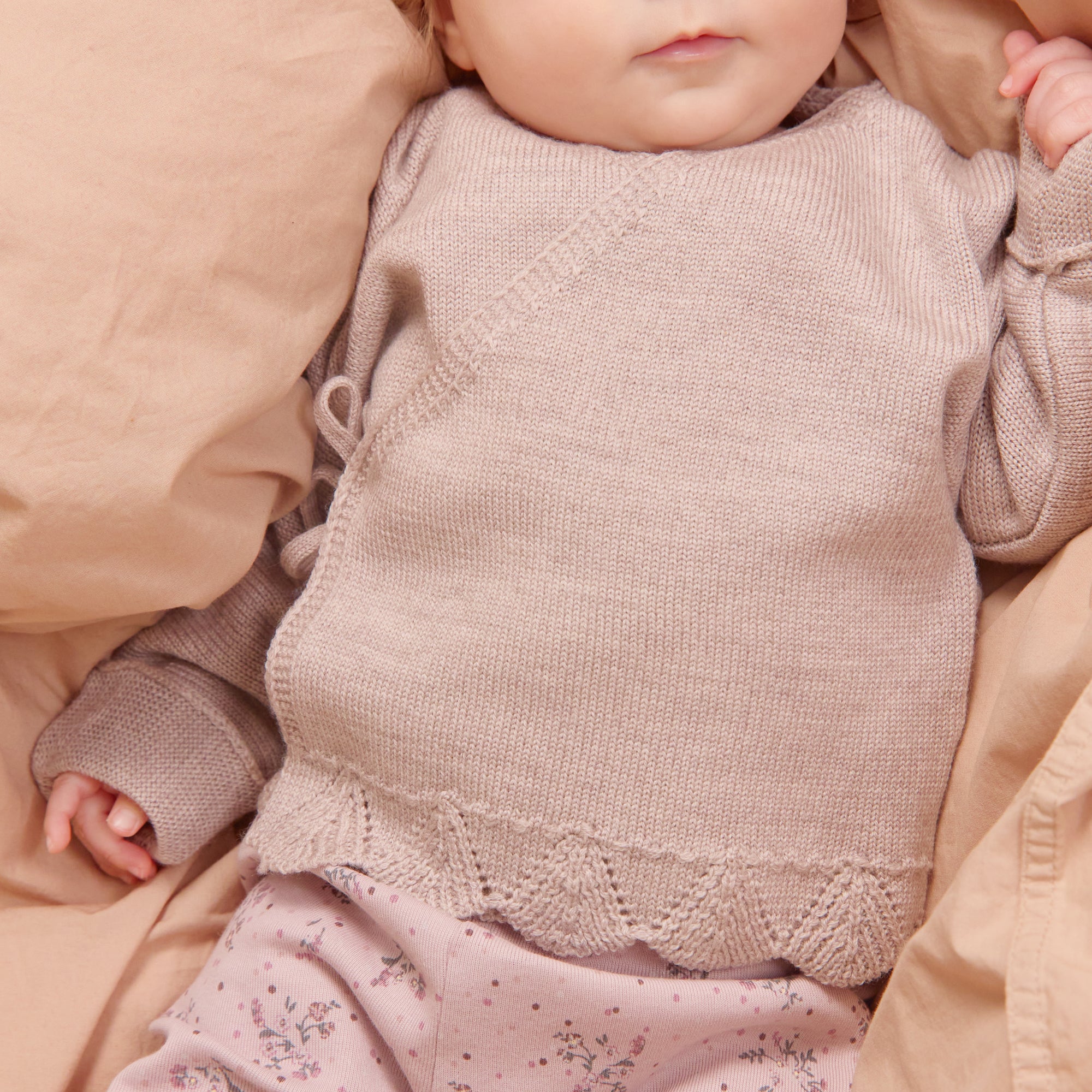 wheat-silas-jerseyhose-lila-blumen-bio-baumwolle image 2