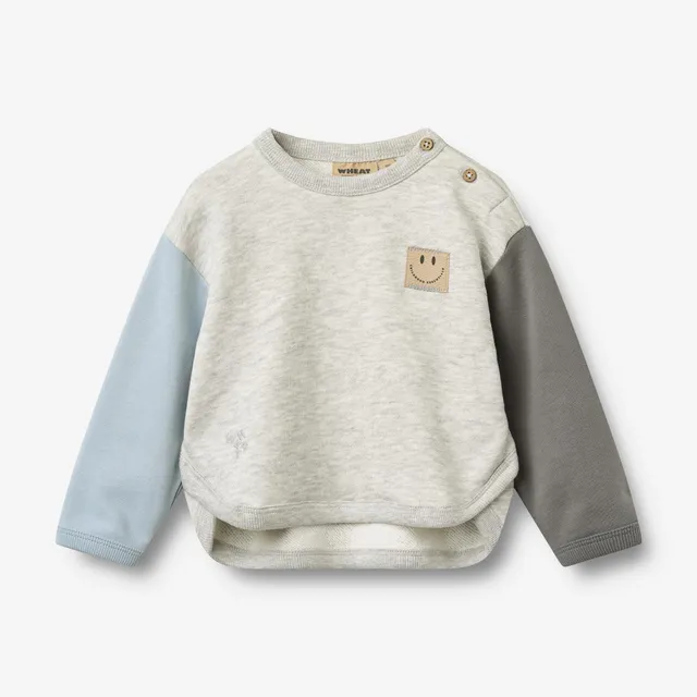 wheat-clothing-emery-badge-sweatshirt-light-melange-grey-bio image 1