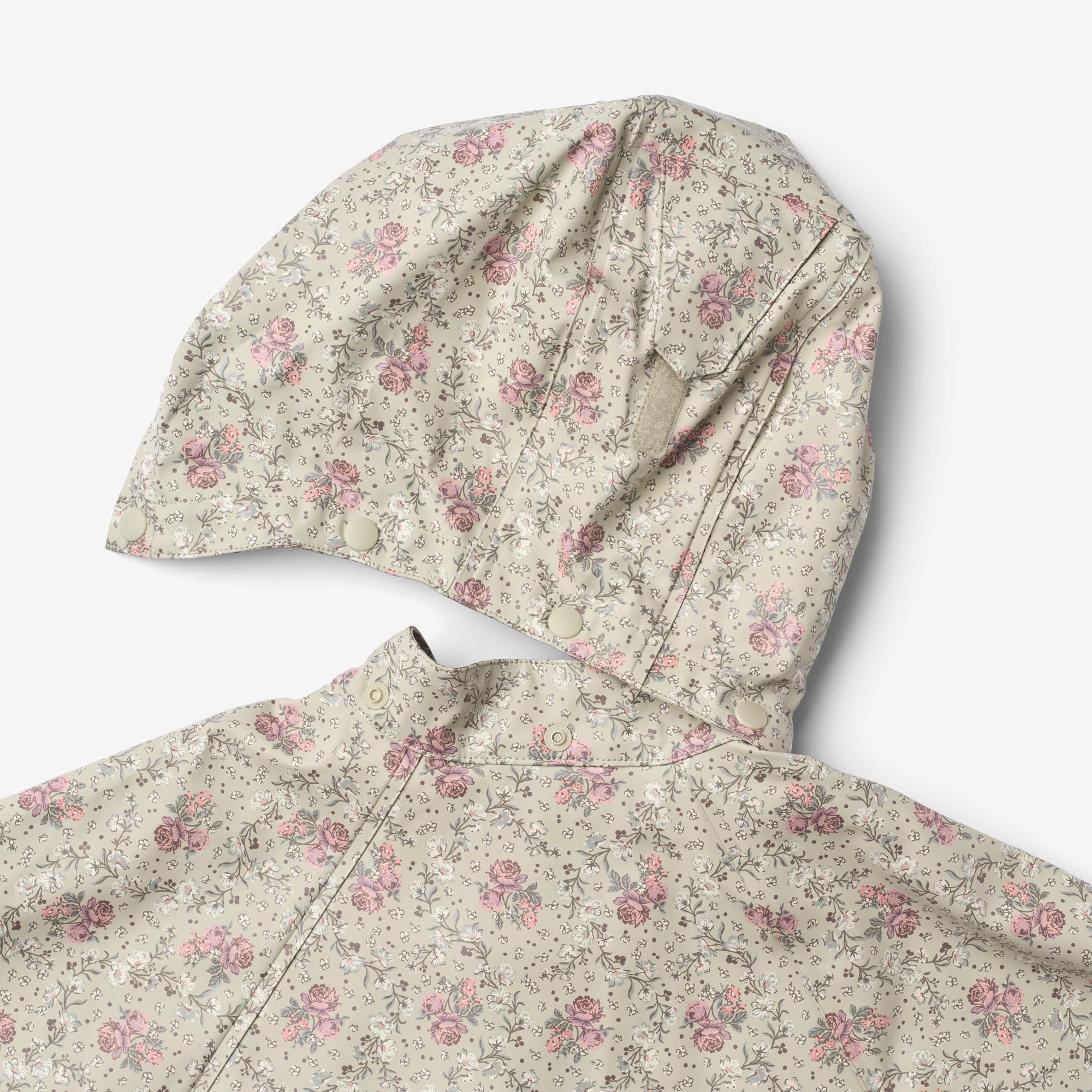 wheat-outerwear-raincape-drops-regenponcho-slightly-green-flowers image 5