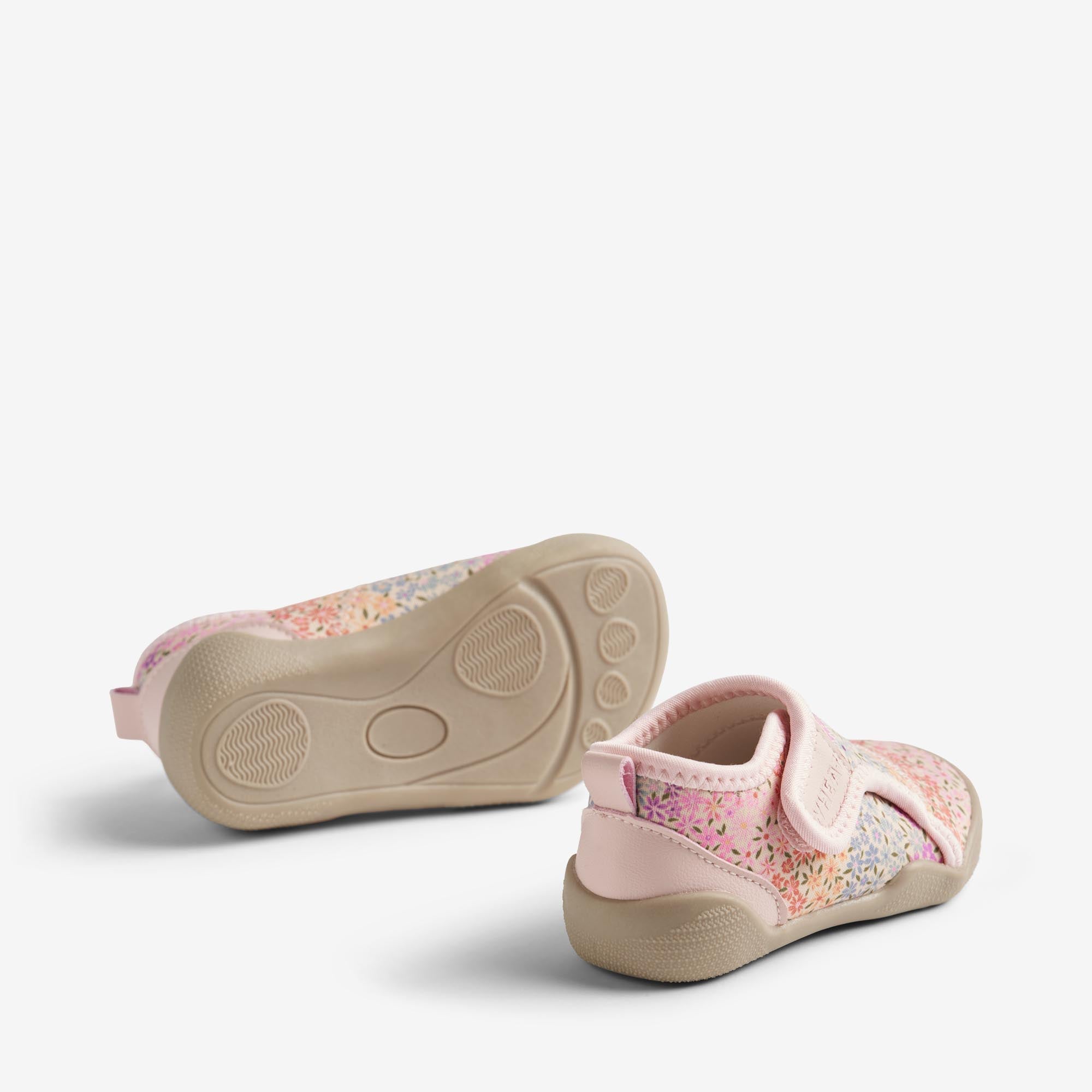 wheat-shawn-beach-shoe-rainbow-flowers-badeschuhe-barfu image 2