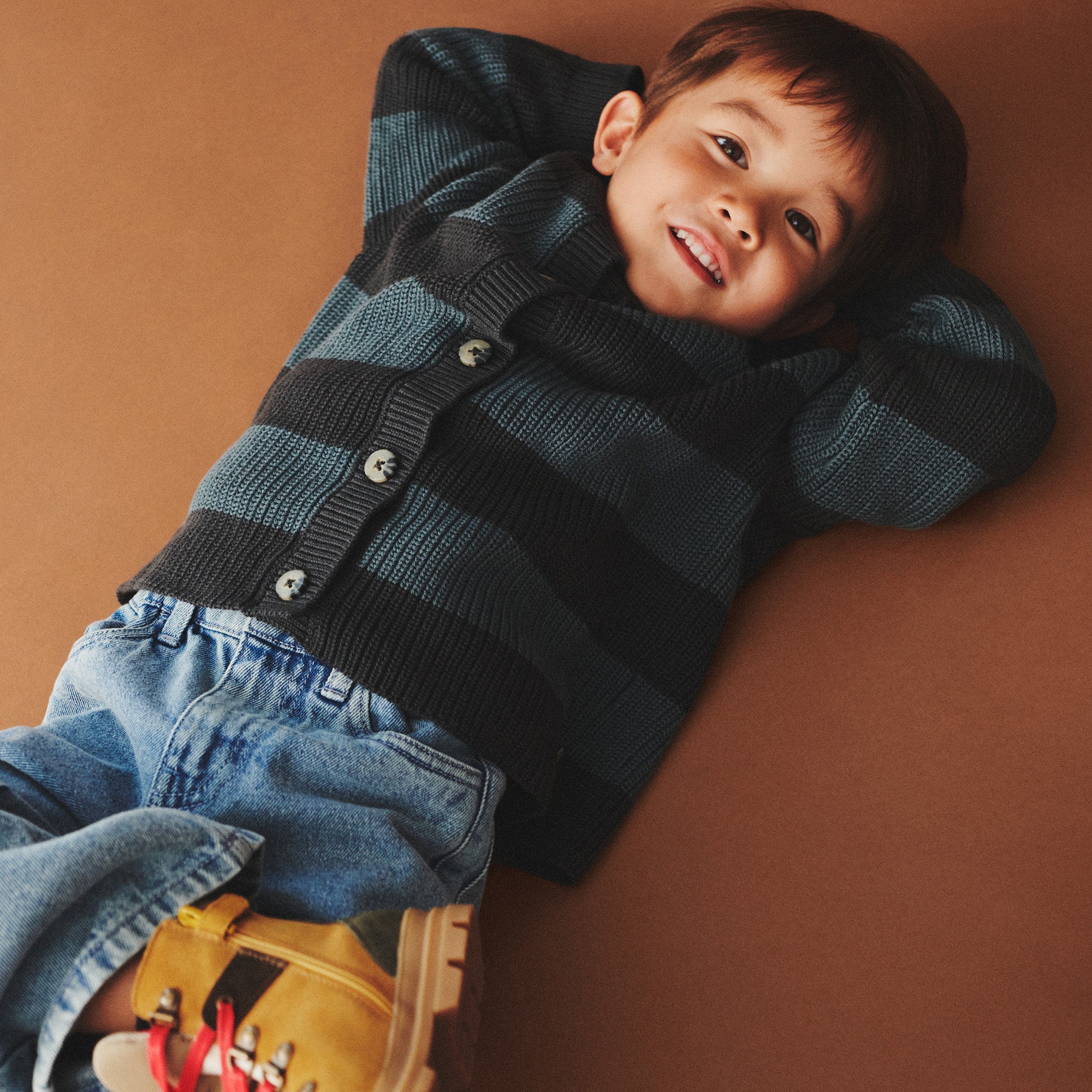 wheat-noor-strick-cardigan-stormy-weather-bio image 2