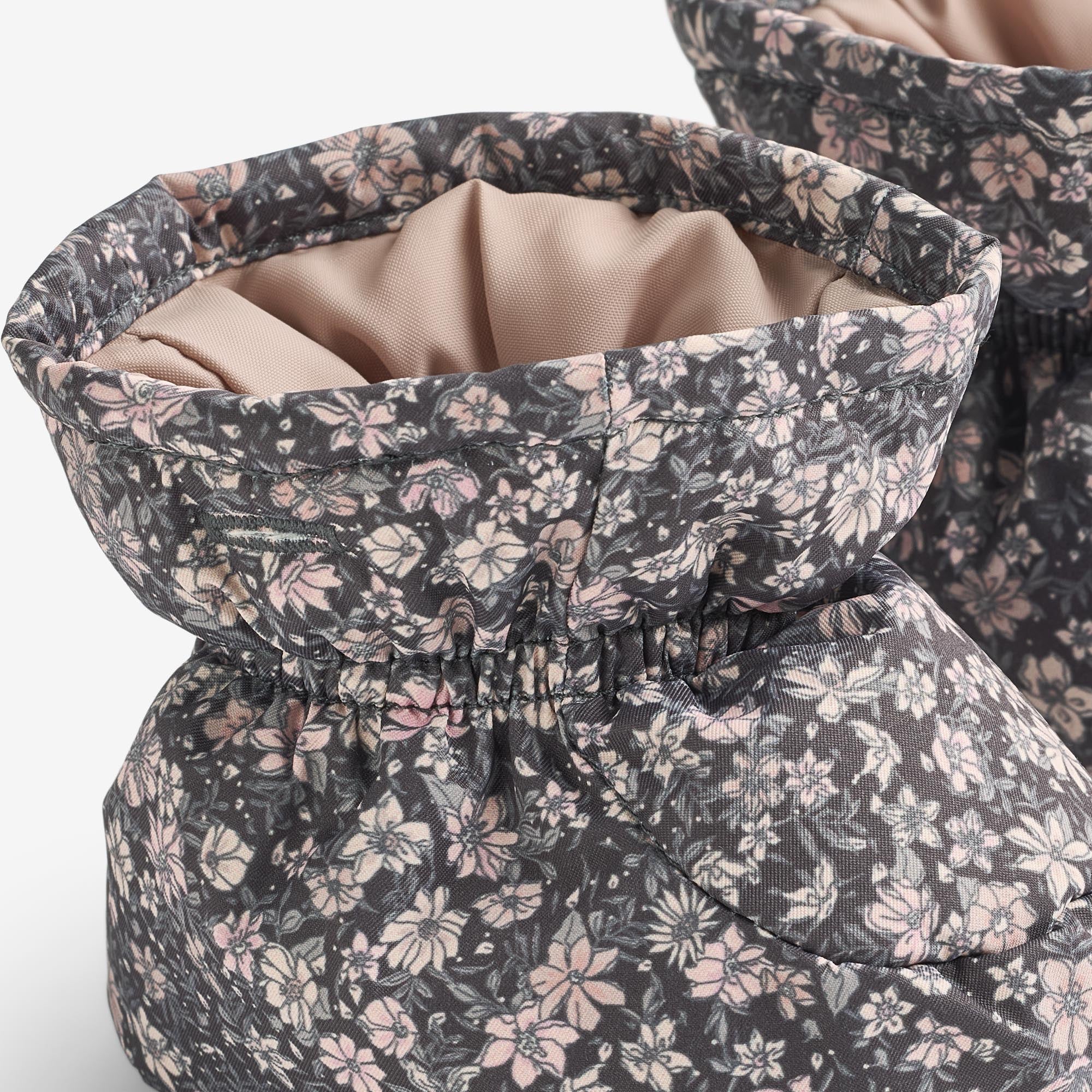 wheat-fuffa-puffer-booties-dark-charcoal-flowers-baby image 4