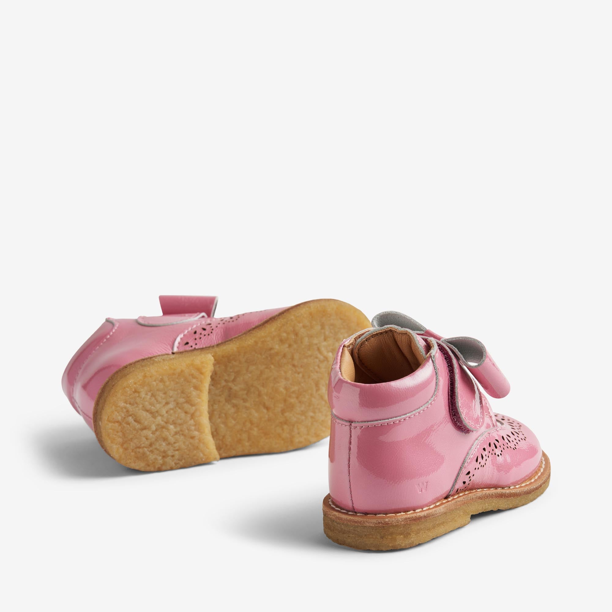 wheat-bowy-bootie-klett-lackleder-pink-schleife image 2