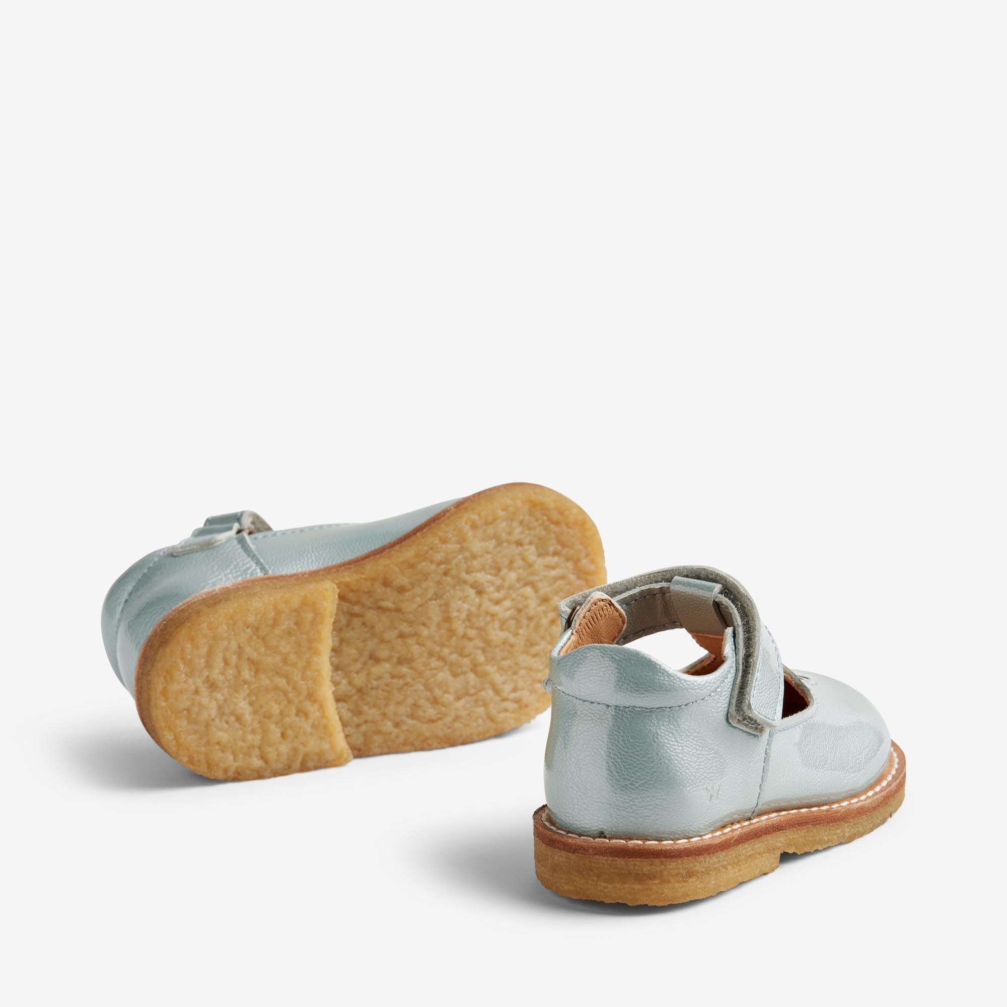 wheat-asta-mary-jane-light-blue-lackleder-prewalker image 2
