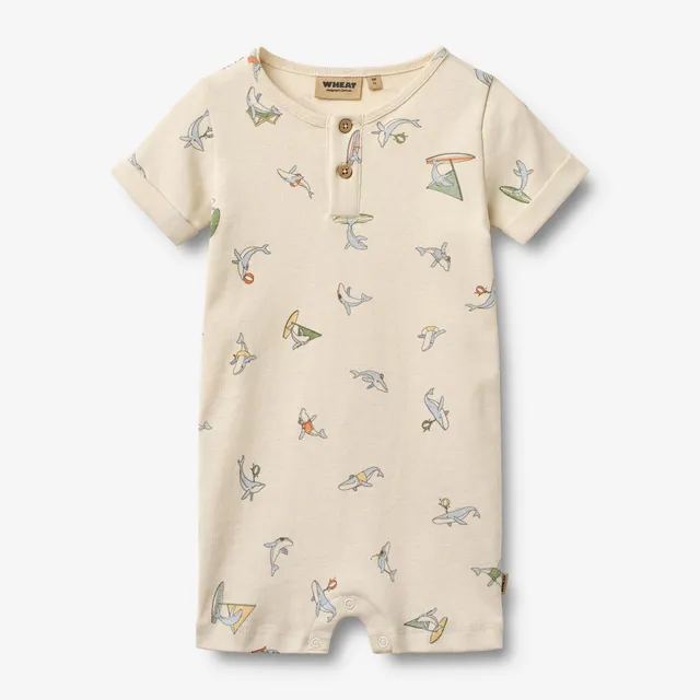 wheat-alfred-strampler-kurz-whale-friends-bio-baumwolle image 1