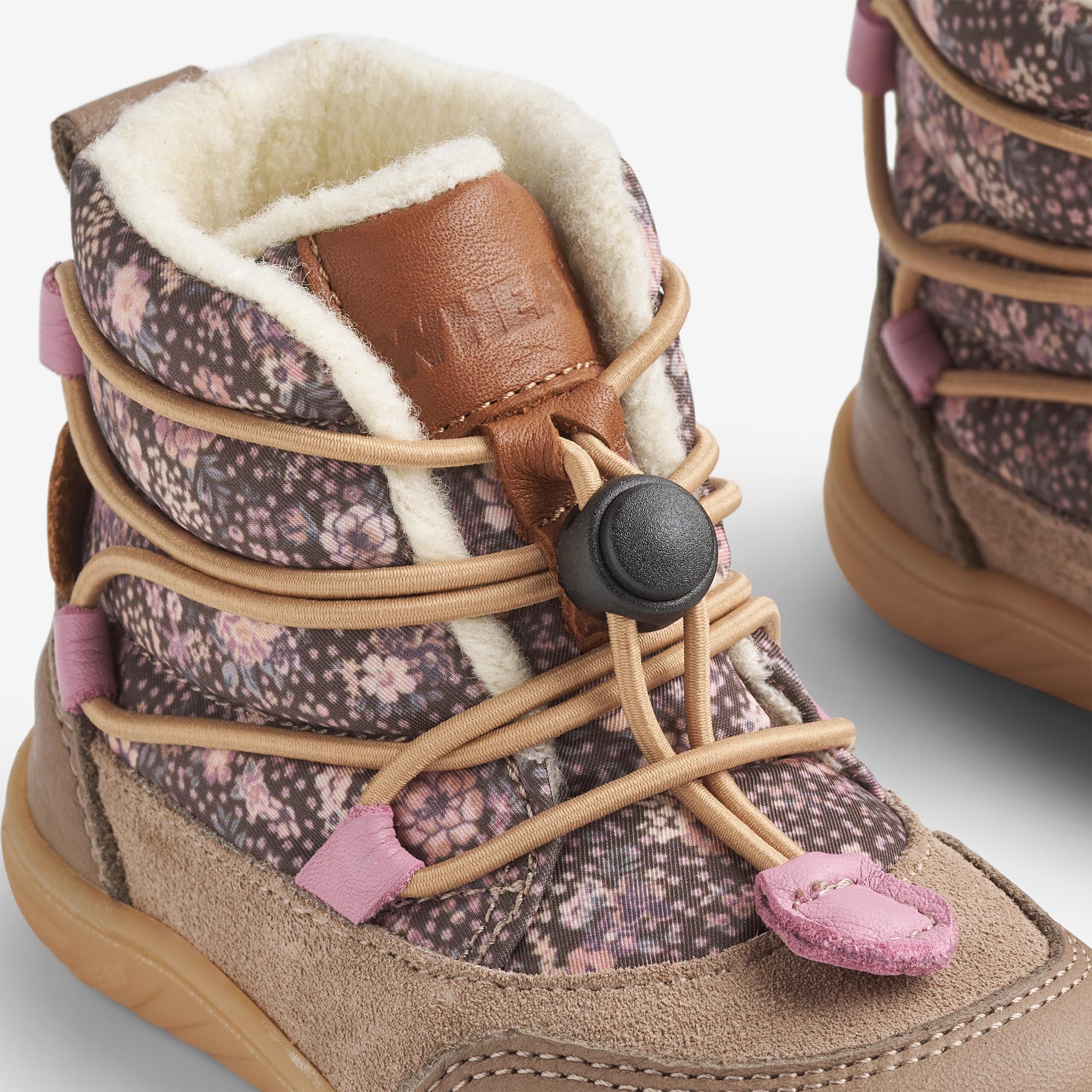wheat-milan-tex-winterstiefel-dry-wood-snow-flowers-barfu image 4