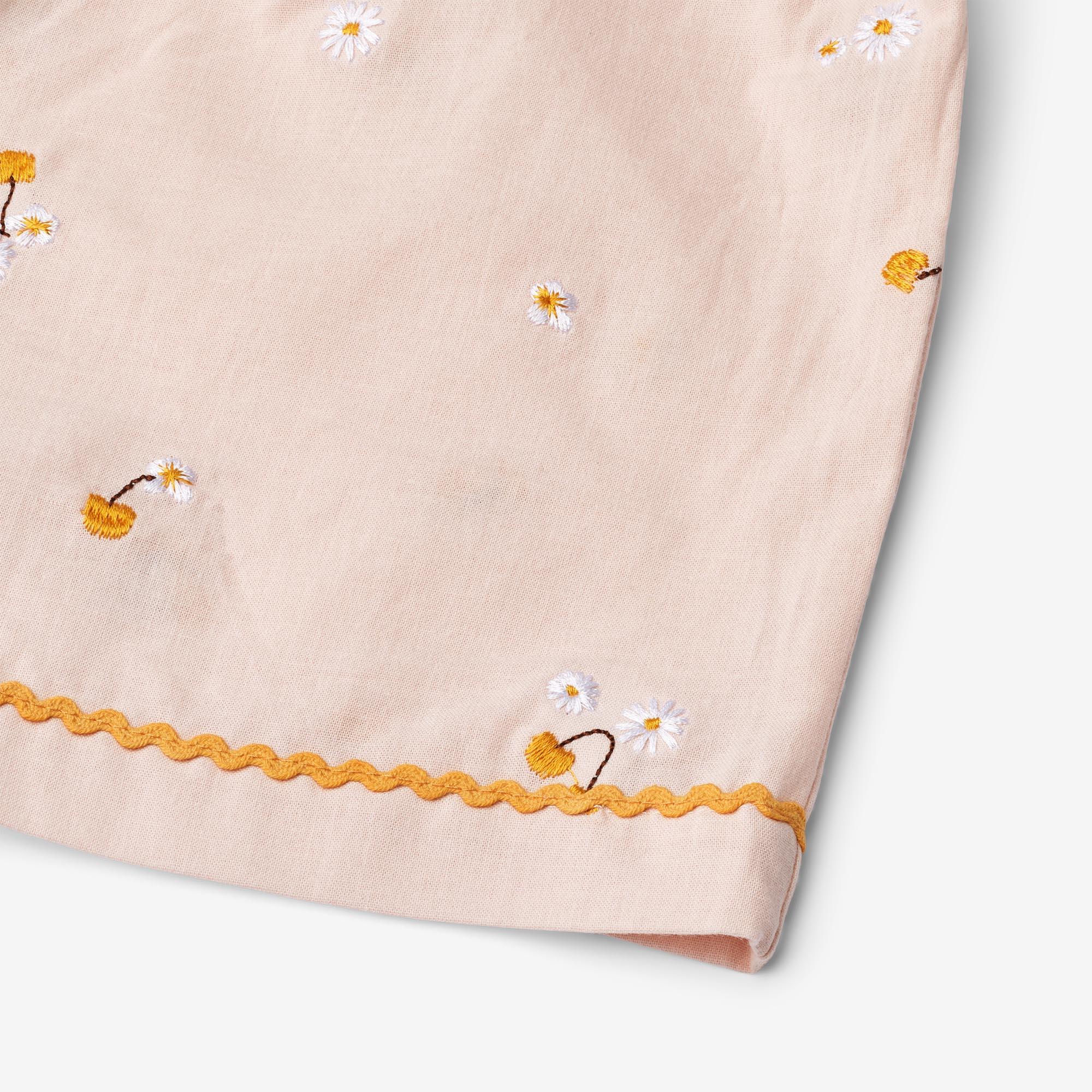 wheat-silja-shorts-powder-yellow-cherries-bio image 3