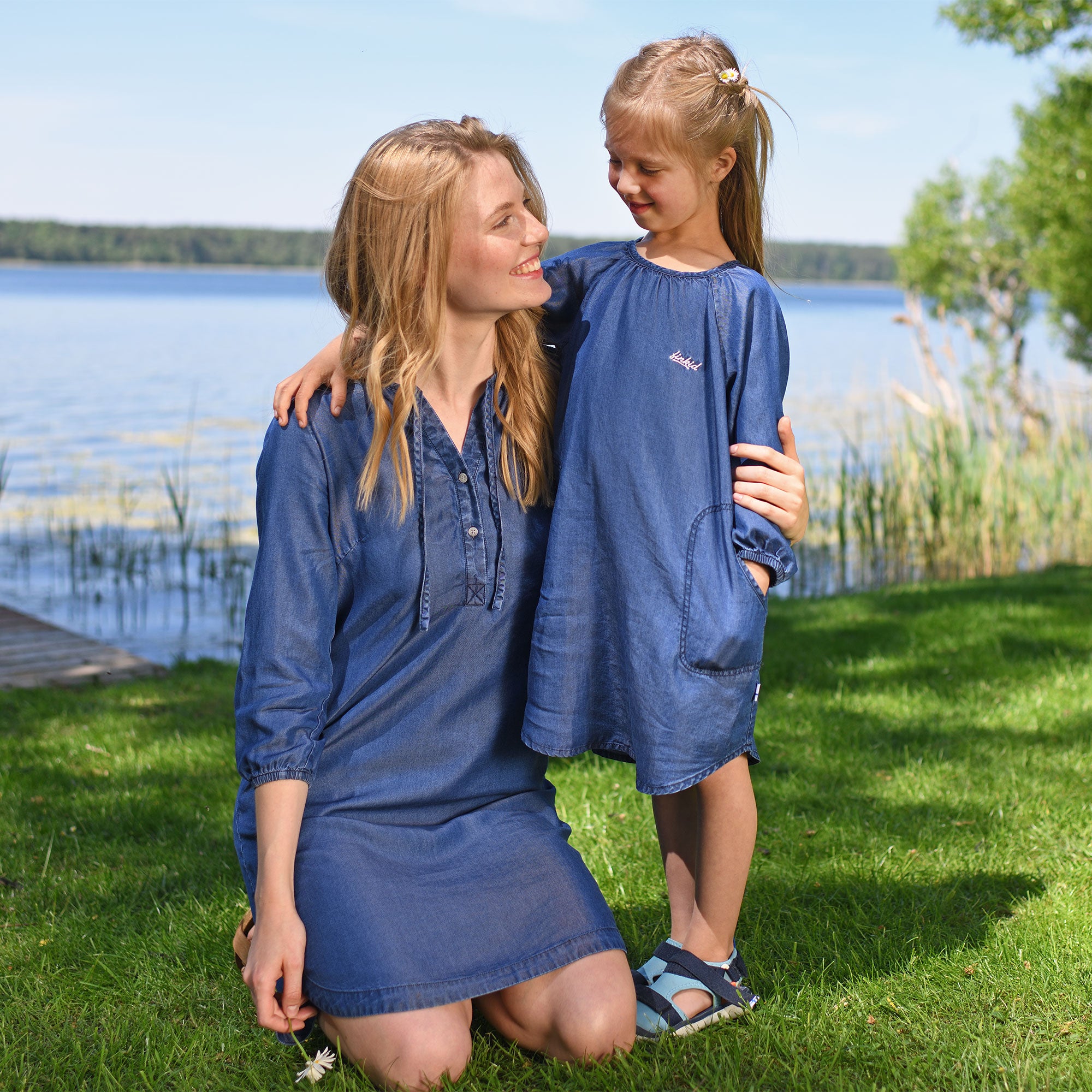 finkid-husky-paula-kleid-denim-tencel-hemdblusenkleid image 3