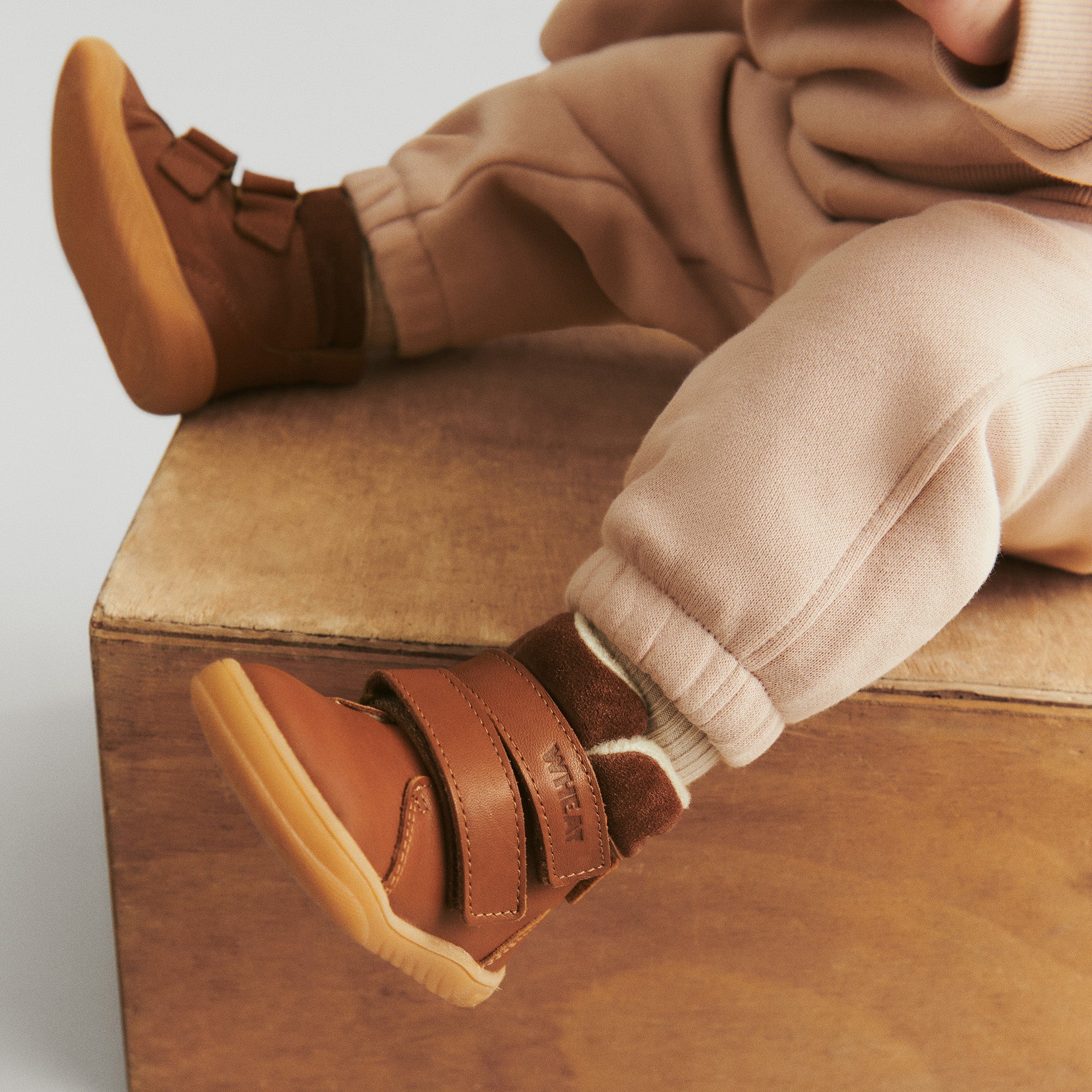 wheat-cruz-sweatpants-rose-dust-bio-baumwolle-taschen image 4