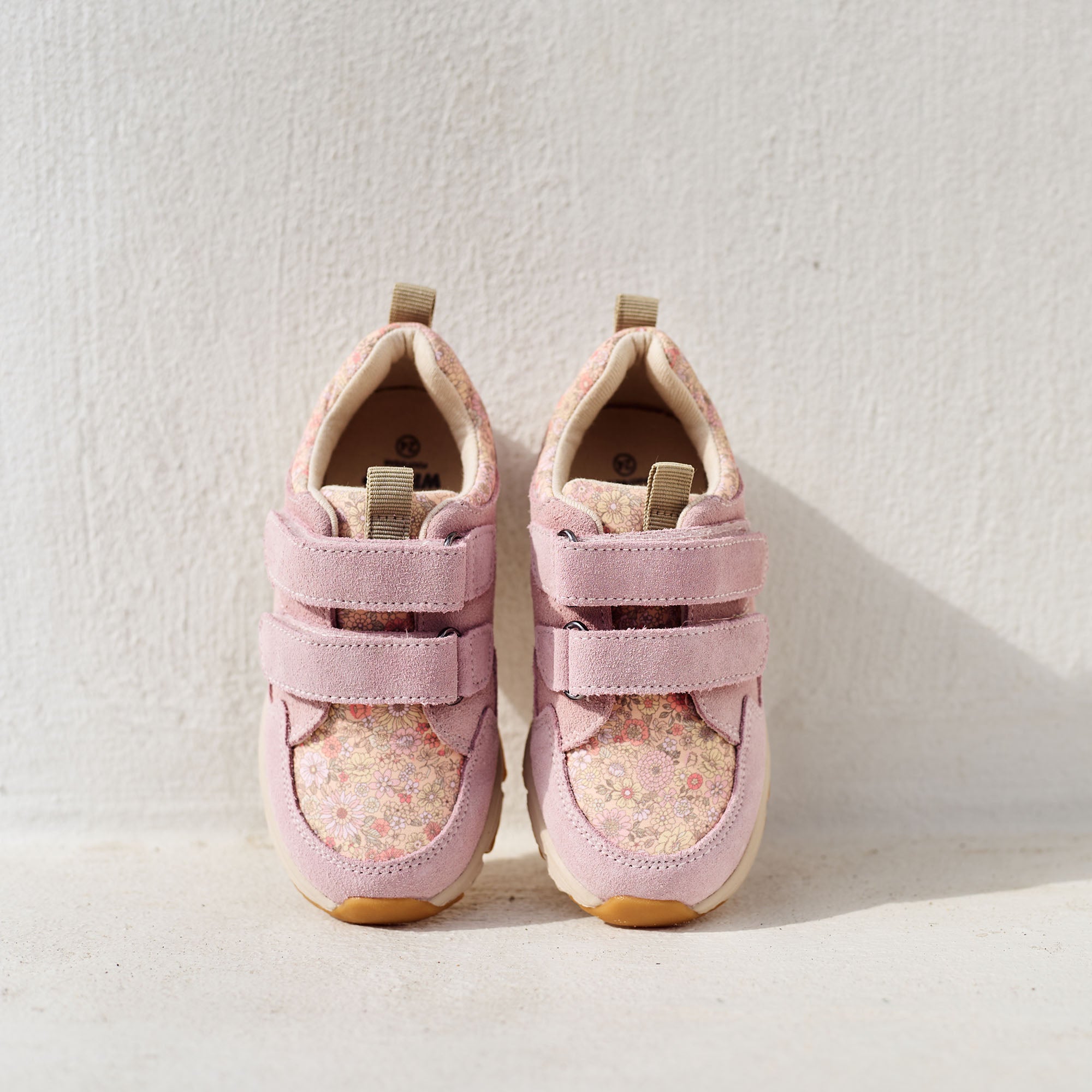 wheat-toney-sneaker-rose-frost-klett-bio-futter image 2