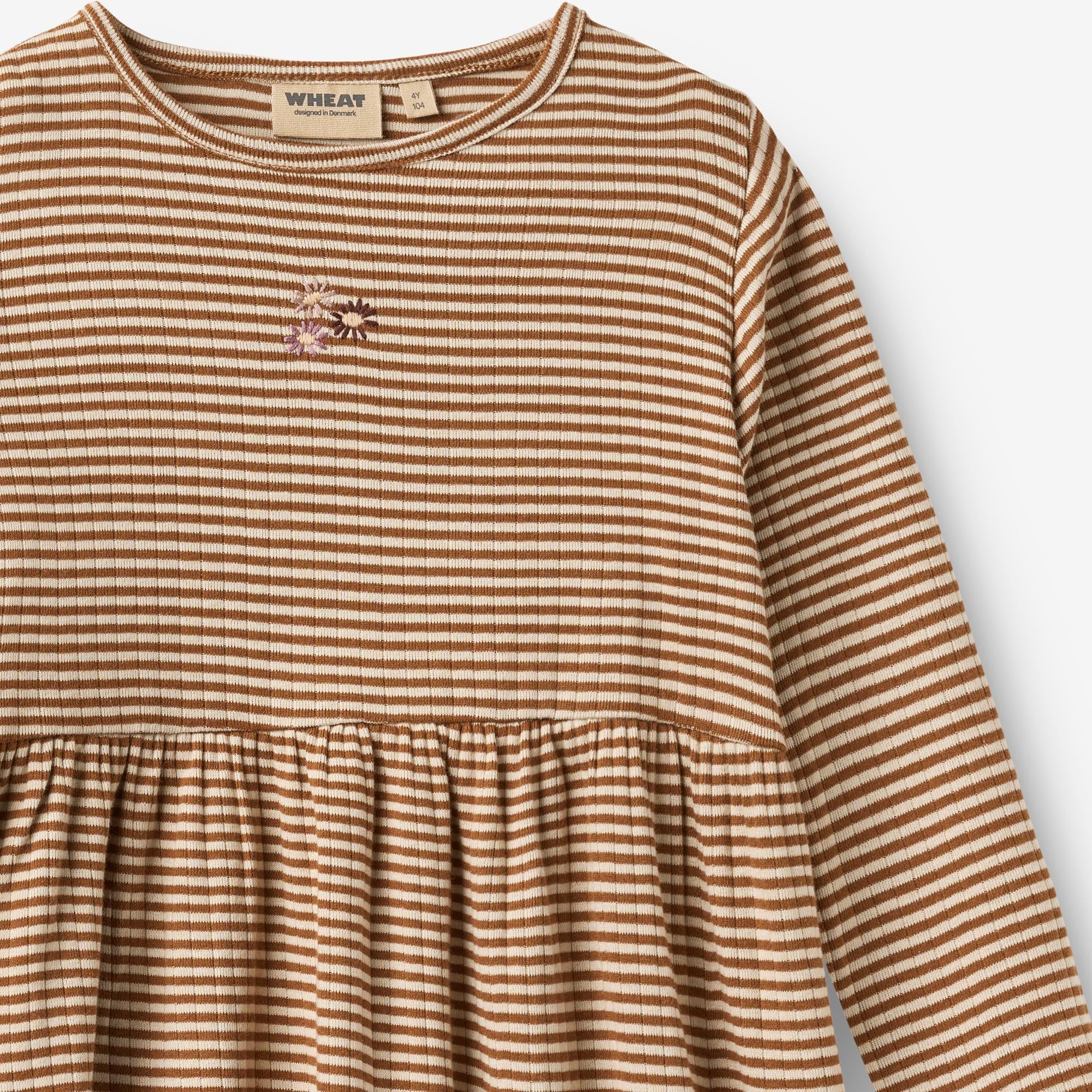 wheat-sessa-jerseykleid-warm-hazel-stripe-bio-baumwolle image 3