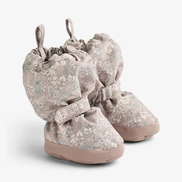 wheat-accessories-outerwear-booties-berschuh-dry-rose-flowers image 1