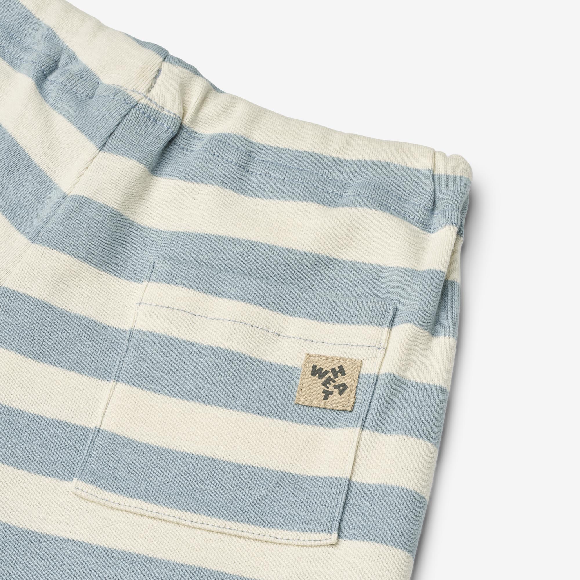 wheat-kalle-shorts-calm-blue-stripe-bio-baumwolle image 3