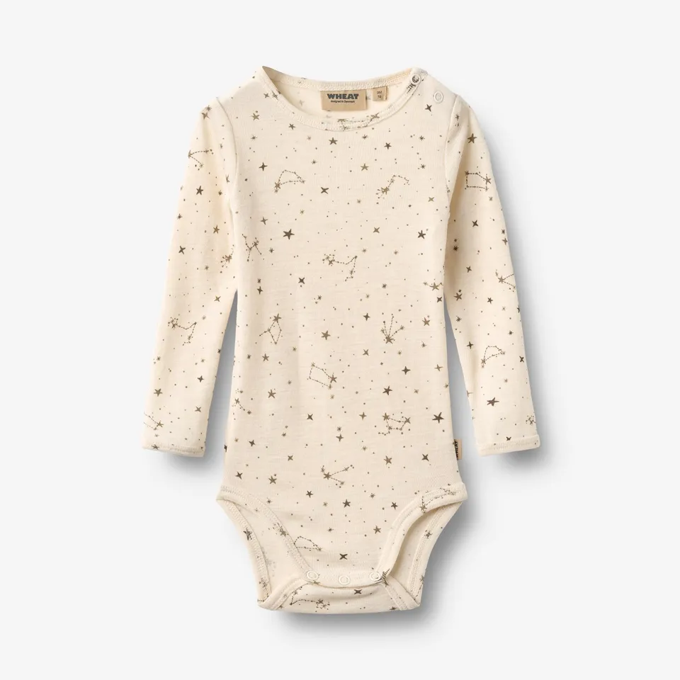 wheat-lucca-wool-body-langarm-eggshell-stars-merinowolle image 1