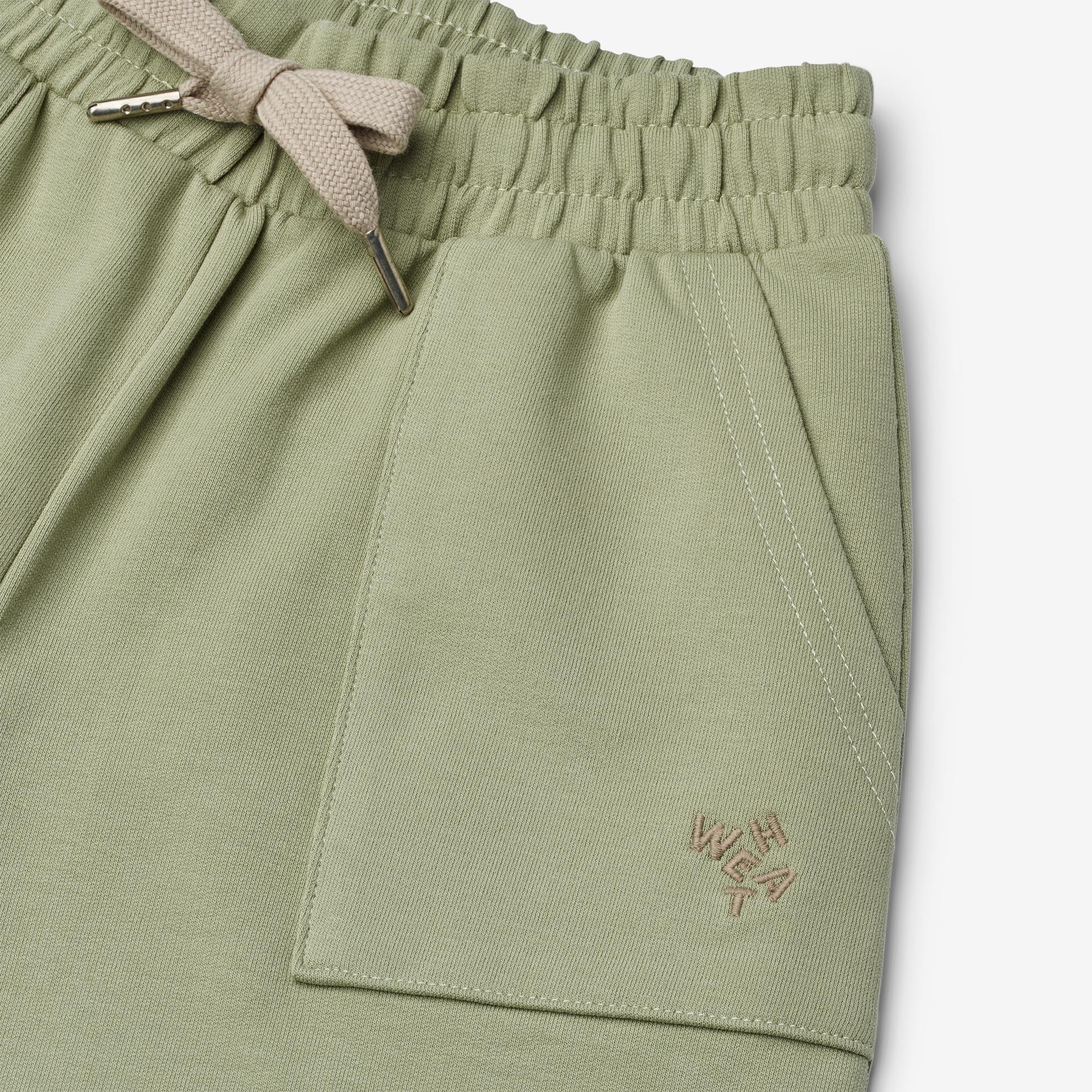 wheat-elmo-sweatshorts-green-tea-bio-baumwolle image 4