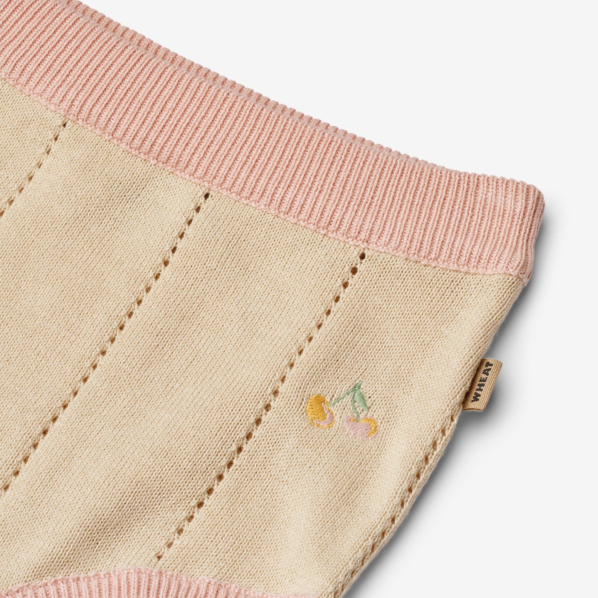 wheat-dua-strickshorts-baby-sandshell-aus-bio-baumwolle image 3
