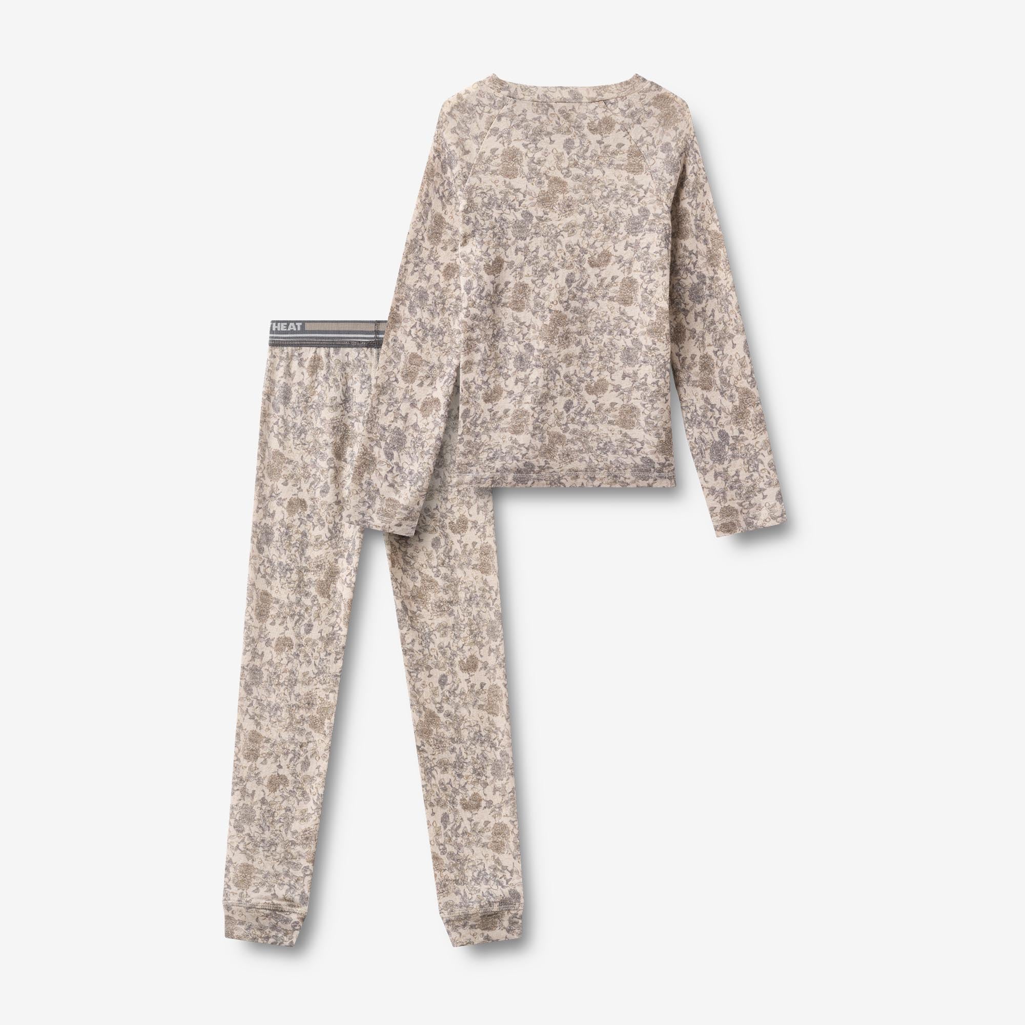 wheat-baselayer-set-grey-winter-flowers-merinowolle image 3